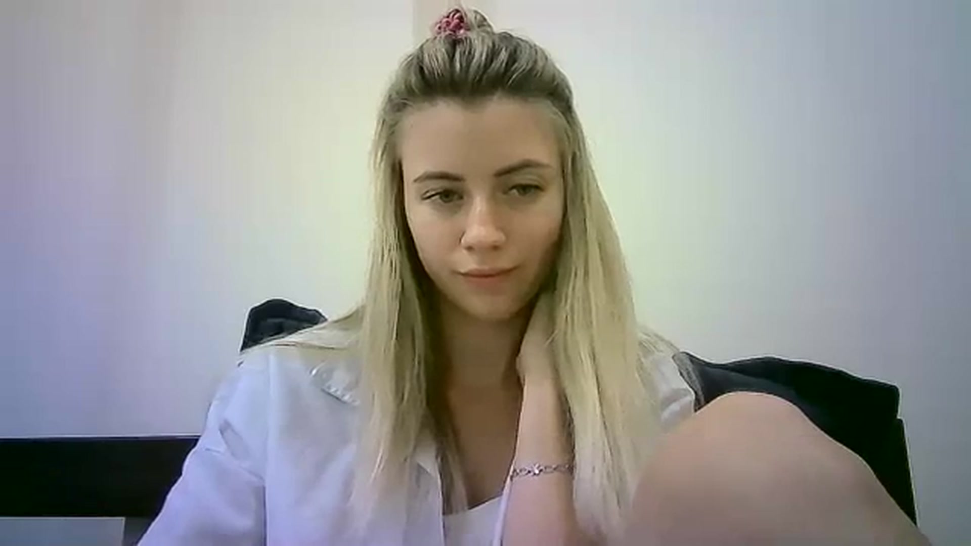 Gallery image thumbnail from Sulfate0's myfreecams stream on, 10/07/2023, 13:22 image 15 of 20