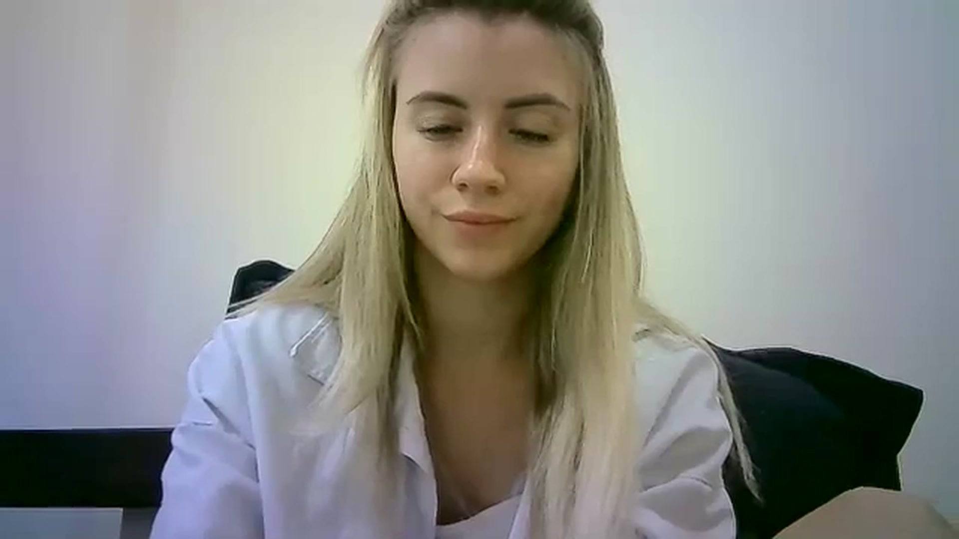 Gallery image thumbnail from Sulfate0's myfreecams stream on, 10/07/2023, 13:22 image 8 of 20