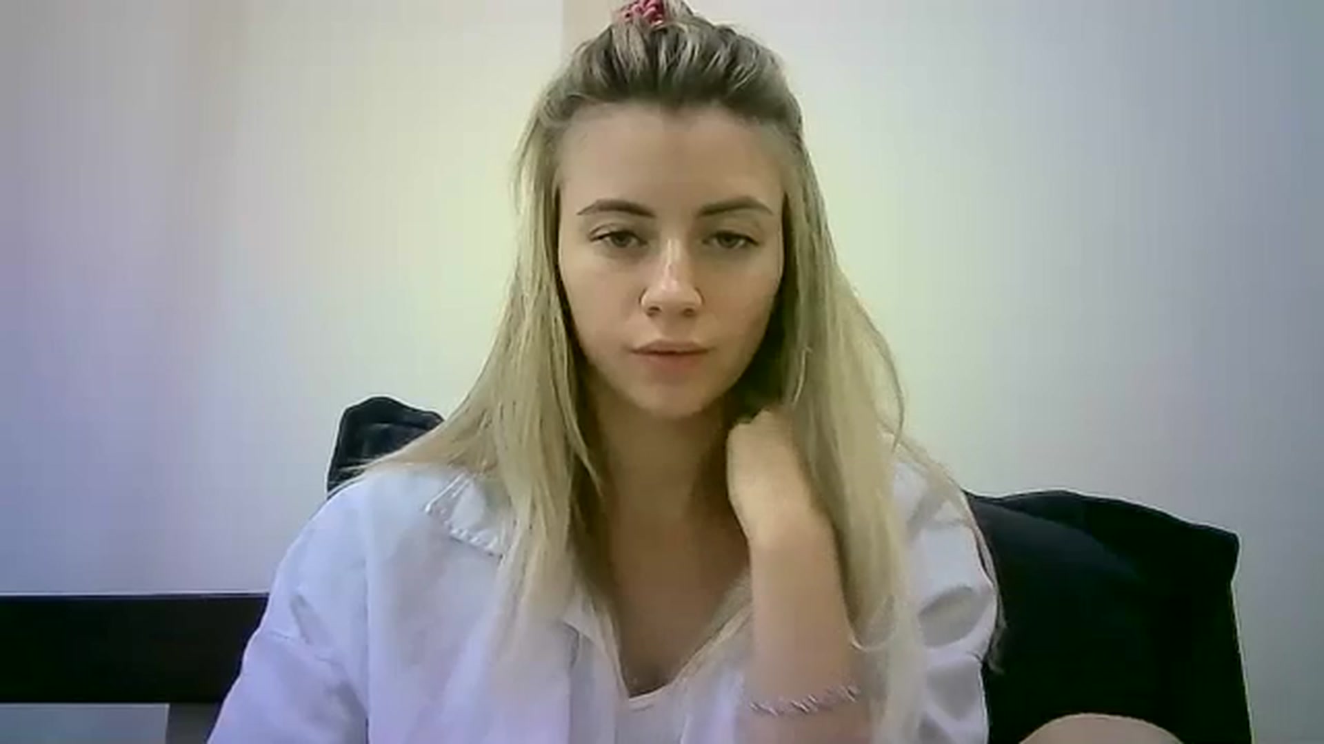 Gallery image thumbnail from Sulfate0's myfreecams stream on, 10/07/2023, 13:22 image 9 of 20