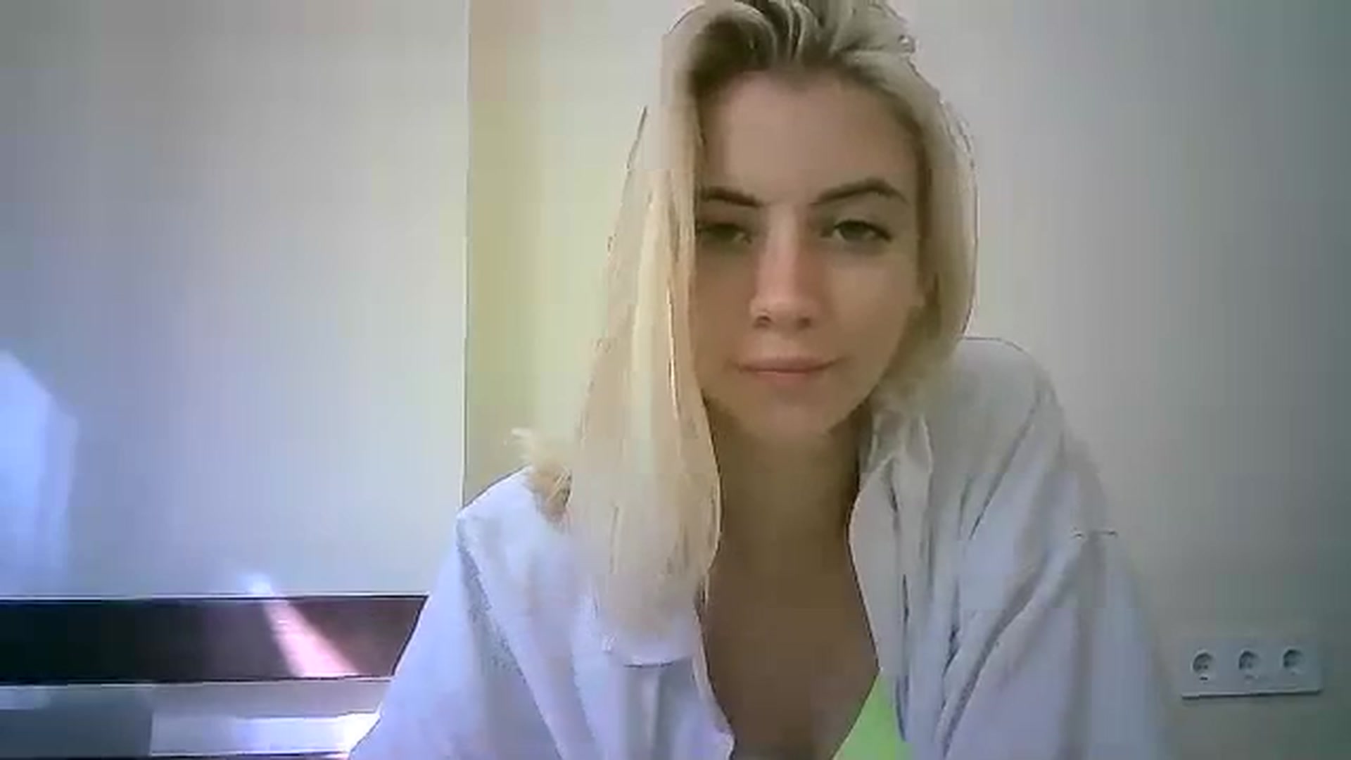 Gallery image thumbnail from Sulfate0's myfreecams stream on, 10/28/2023, 08:27 image 20 of 20