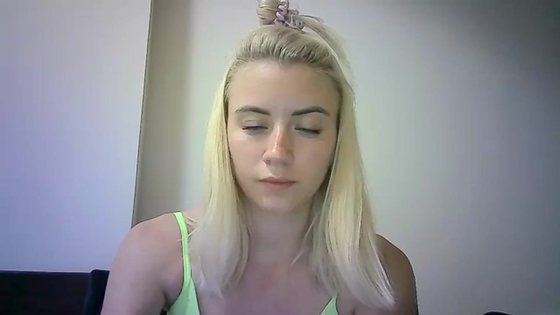 Gallery image thumbnail from Sulfate0's myfreecams stream on, 11/11/2023, 13:50 image 17 of 20