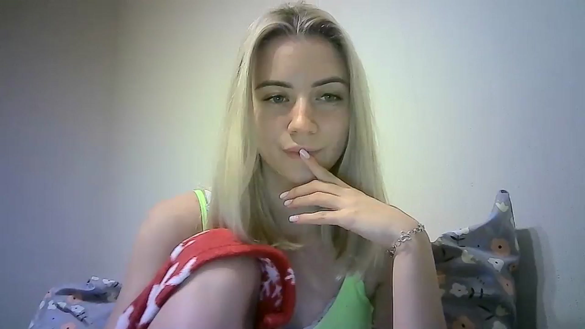Gallery image thumbnail from Sulfate0's myfreecams stream on, 12/03/2023, 11:27 image 1 of 20