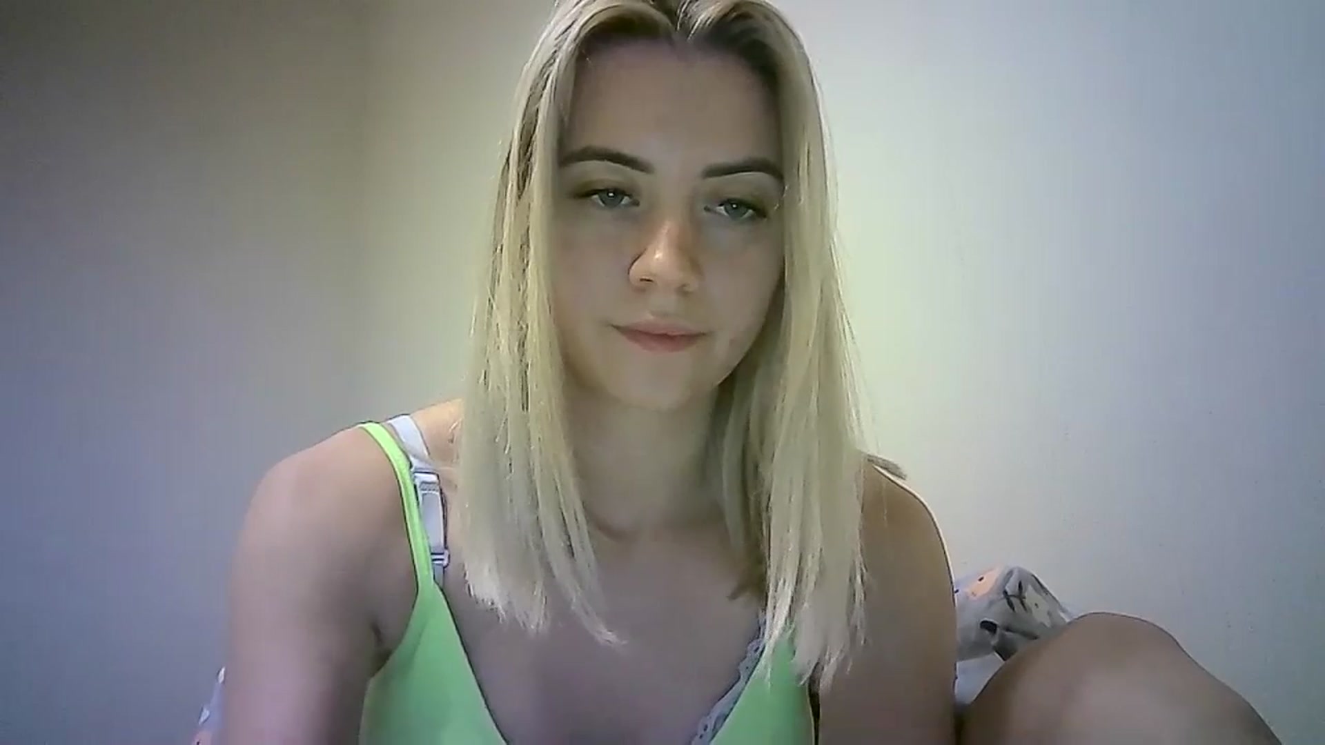 Gallery image thumbnail from Sulfate0's myfreecams stream on, 12/03/2023, 11:27 image 20 of 20