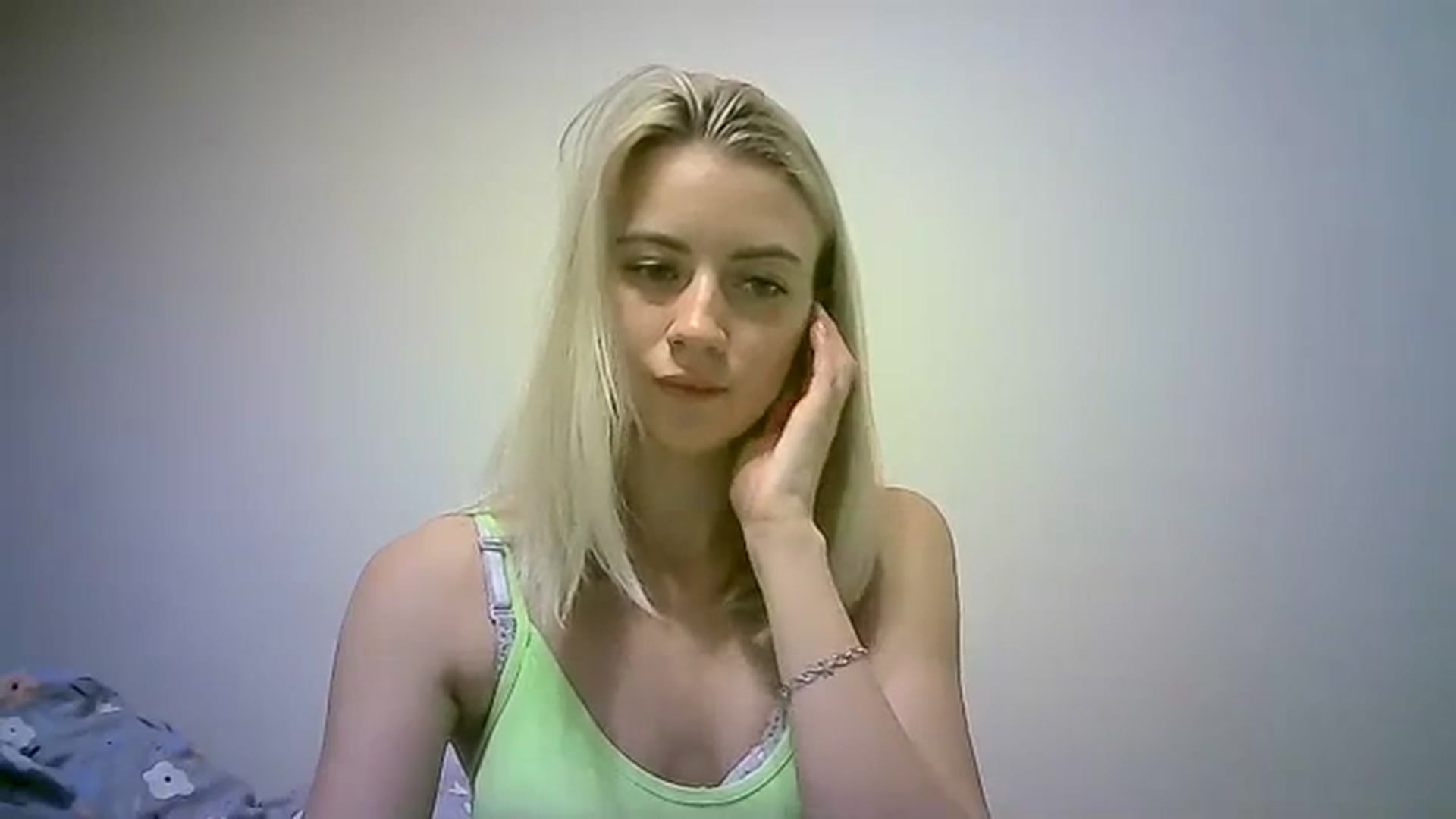 Gallery image thumbnail from Sulfate0's myfreecams stream on, 12/03/2023, 13:56 image 2 of 20