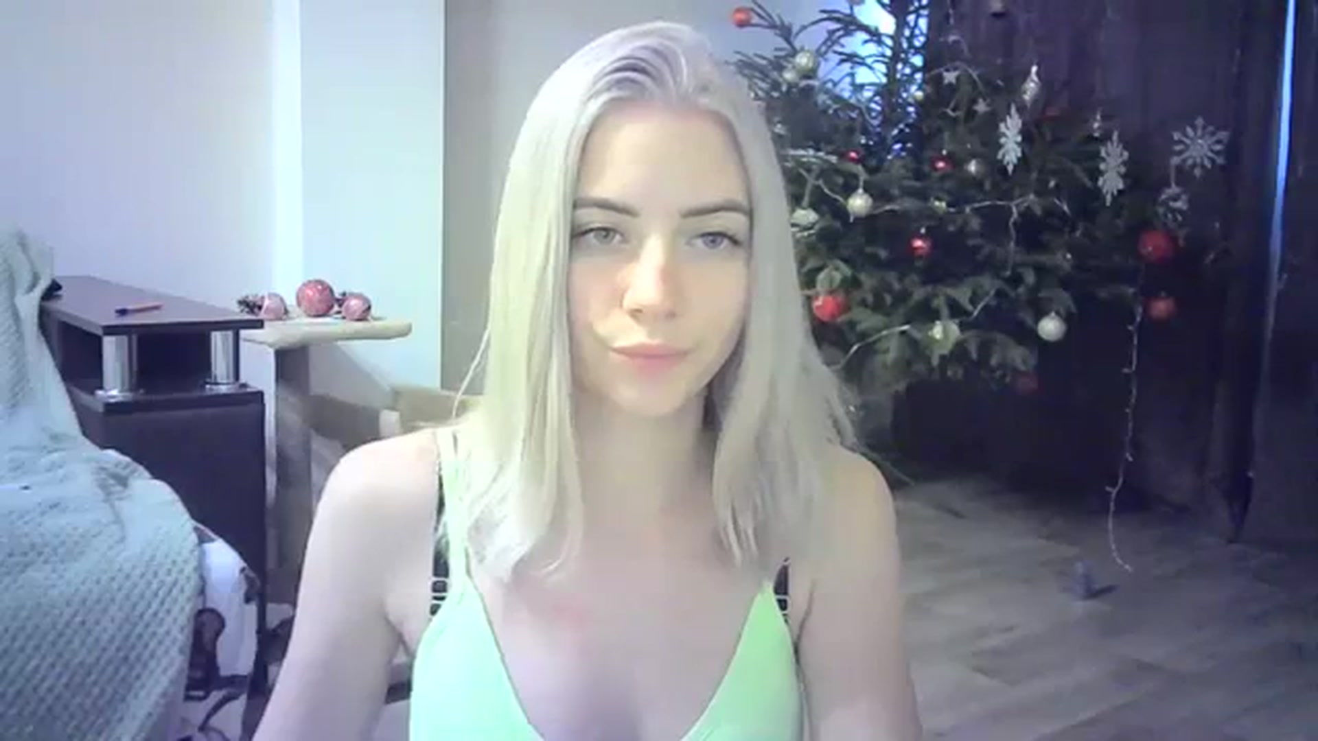 Gallery image thumbnail from Sulfate0's myfreecams stream on, 12/23/2023, 13:29 image 14 of 20