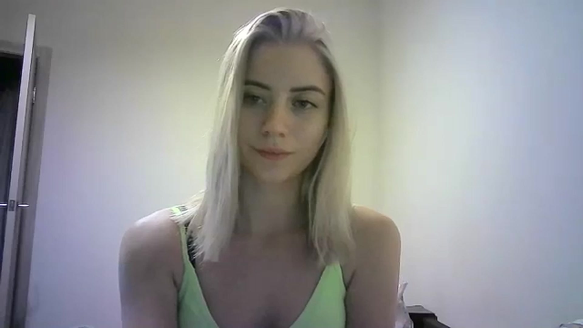 Gallery image thumbnail from Sulfate0's myfreecams stream on, 12/23/2023, 15:54 image 2 of 20