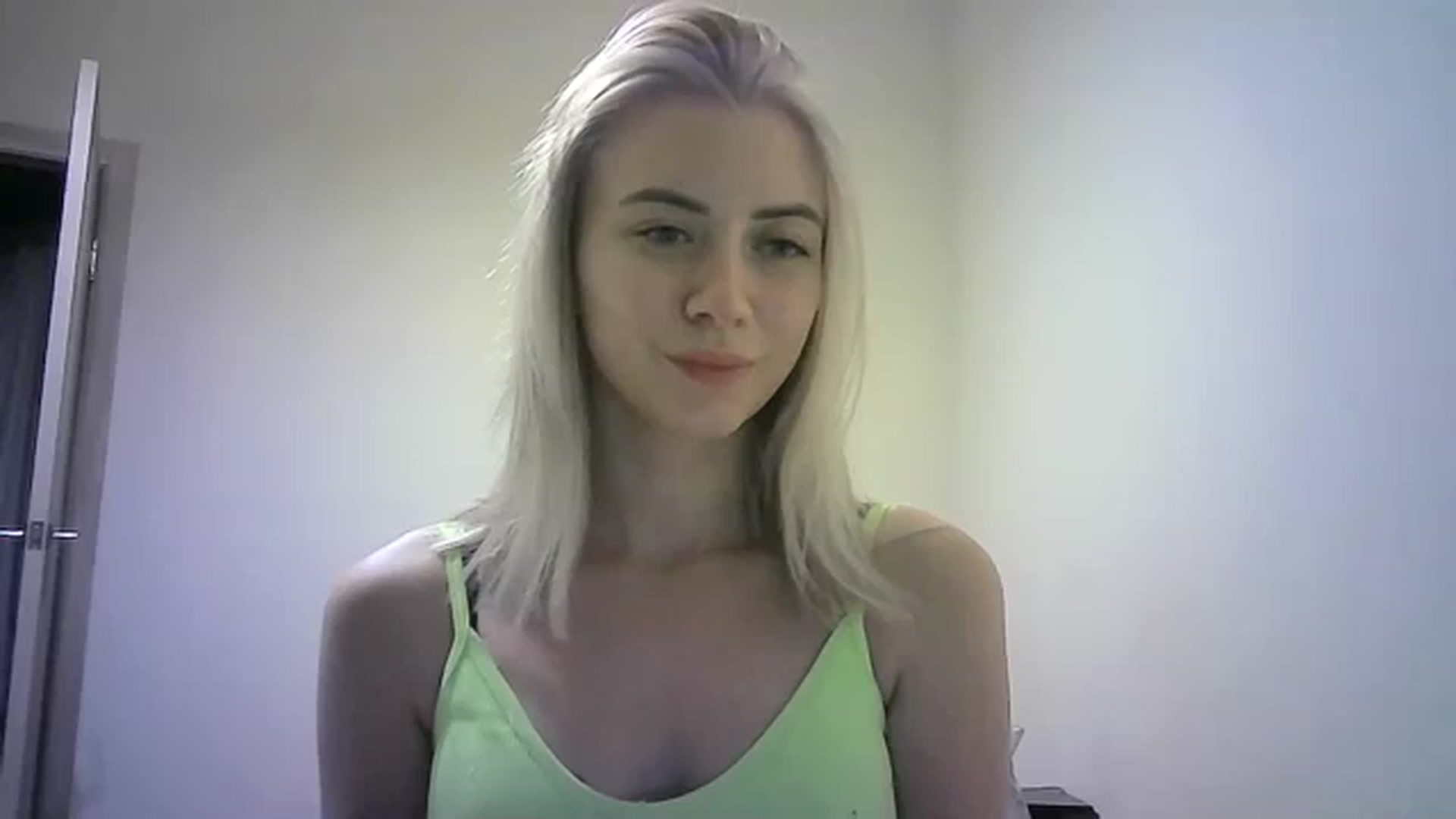 Gallery image thumbnail from Sulfate0's myfreecams stream on, 12/23/2023, 15:54 image 9 of 20