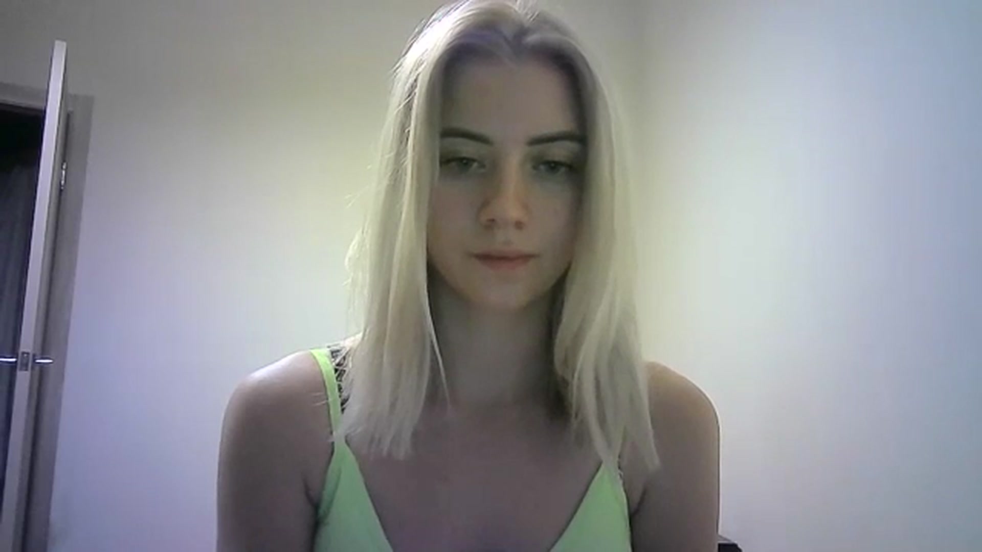 Gallery image thumbnail from Sulfate0's myfreecams stream on, 12/23/2023, 15:54 image 16 of 20