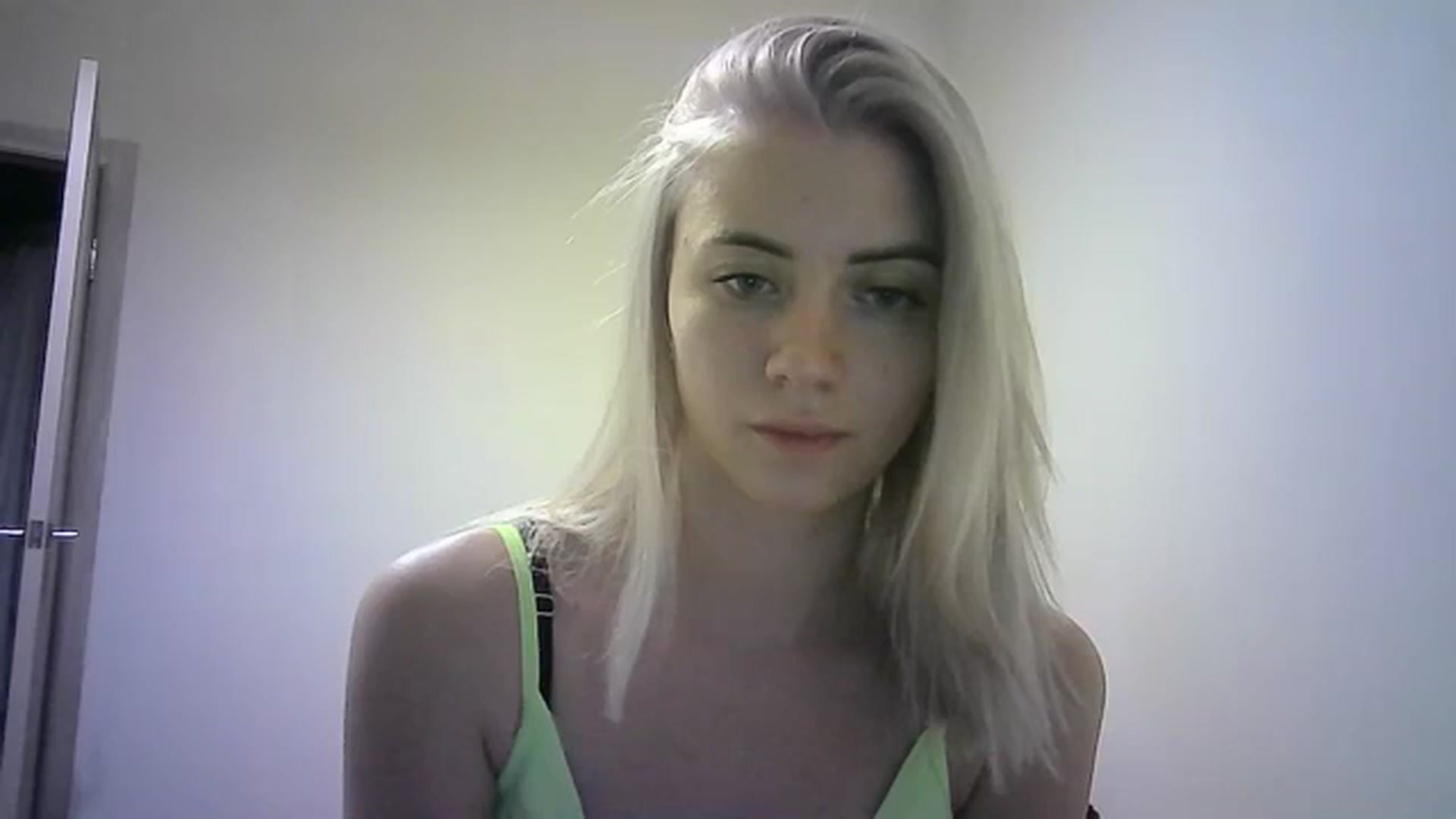 Gallery image thumbnail from Sulfate0's myfreecams stream on, 12/23/2023, 15:54 image 7 of 20