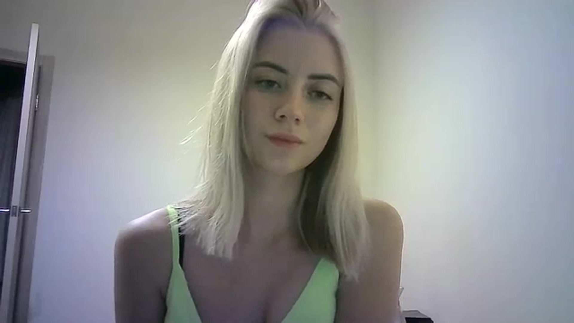 Gallery image thumbnail from Sulfate0's myfreecams stream on, 12/23/2023, 15:54 image 10 of 20