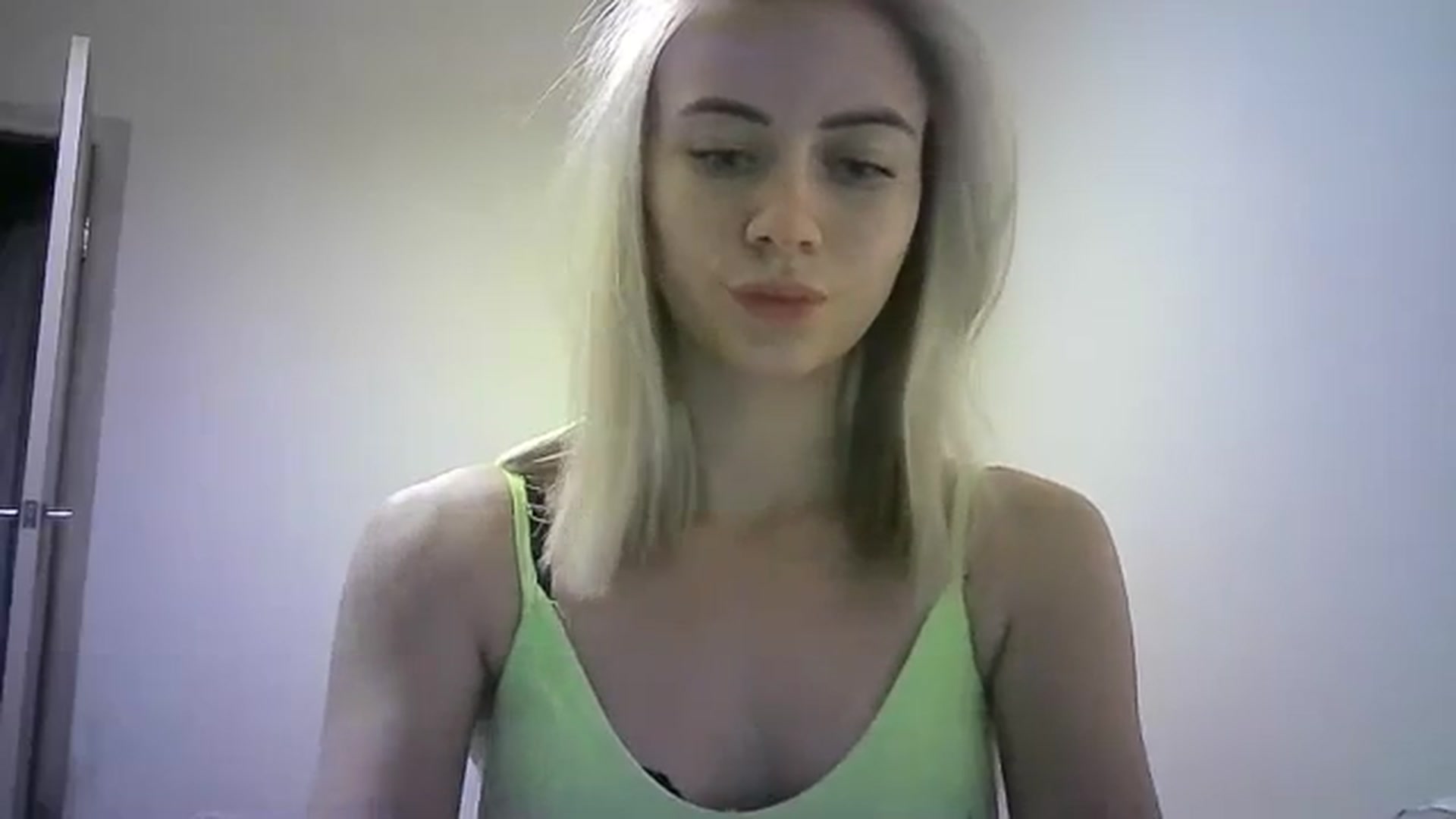 Gallery image thumbnail from Sulfate0's myfreecams stream on, 12/23/2023, 15:54 image 3 of 20