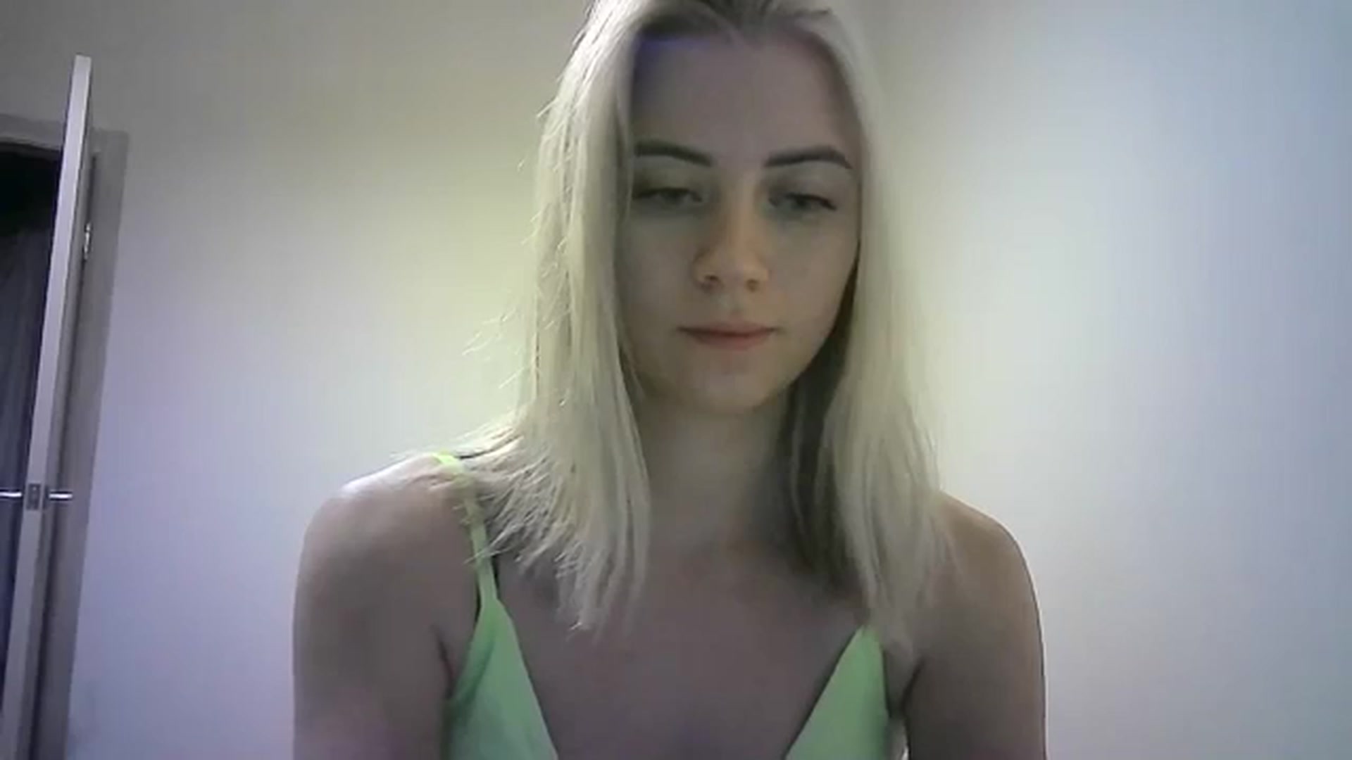 Gallery image thumbnail from Sulfate0's myfreecams stream on, 12/23/2023, 15:54 image 11 of 20