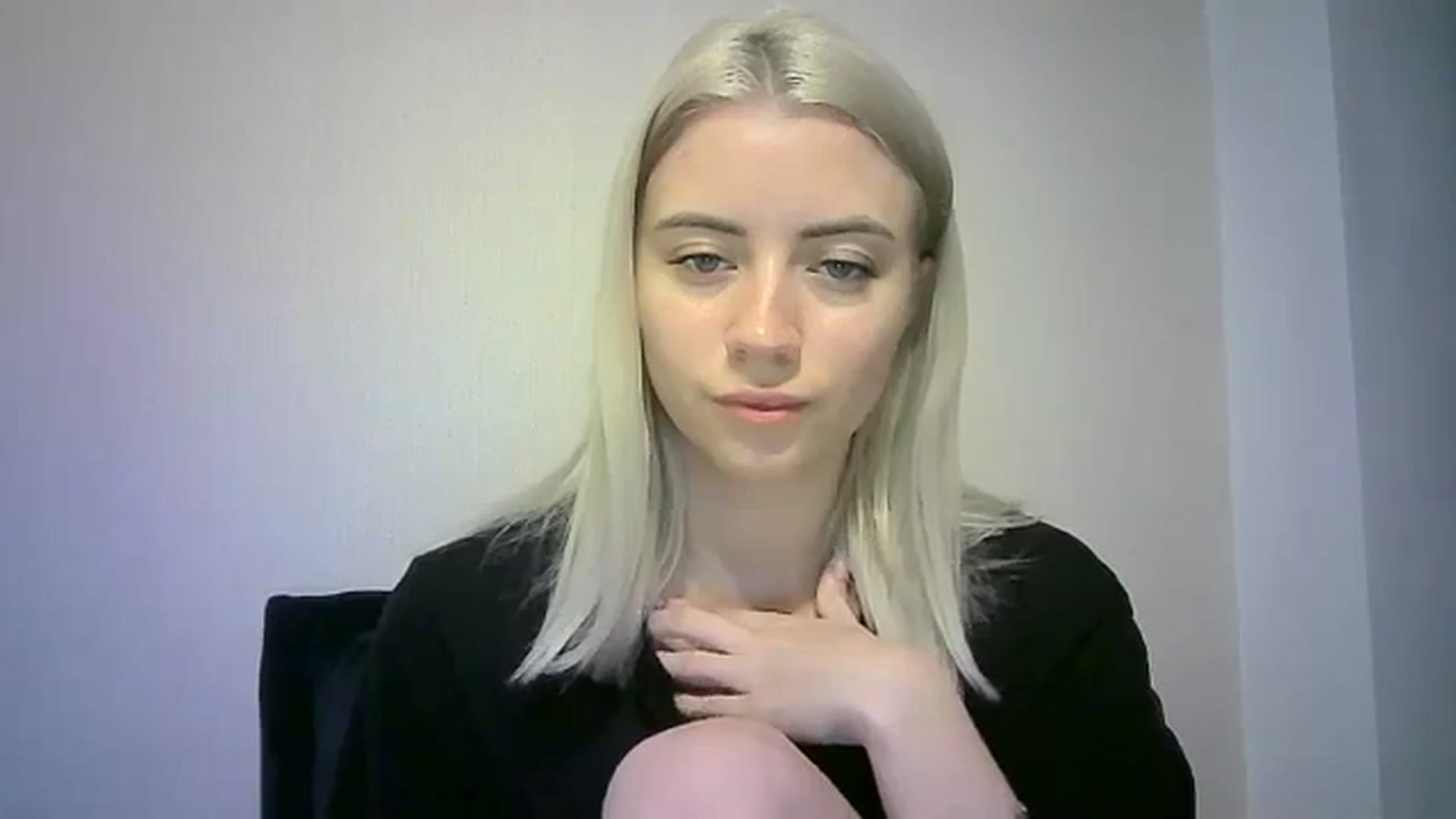 Gallery image thumbnail from Sulfate0's myfreecams stream on, 01/04/2024, 10:03 image 5 of 20