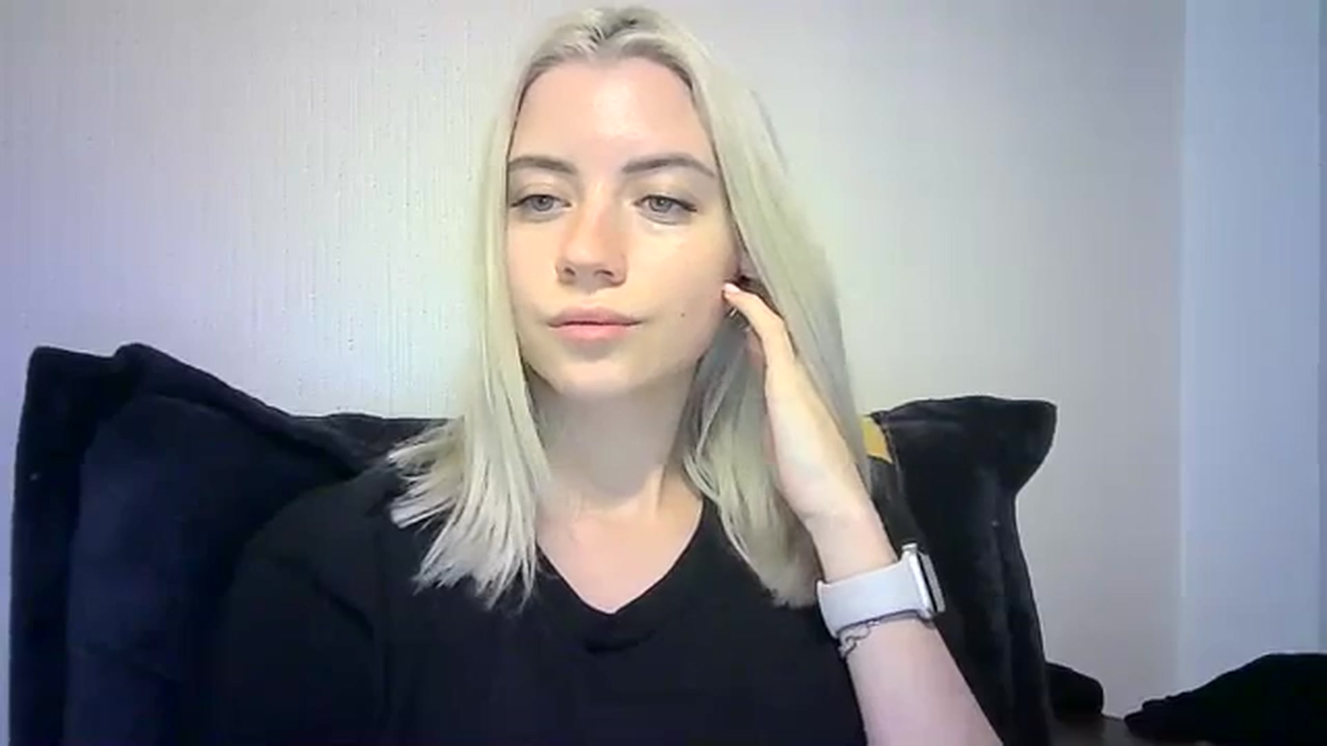 Gallery image thumbnail from Sulfate0's myfreecams stream on, 01/04/2024, 13:19 image 11 of 20
