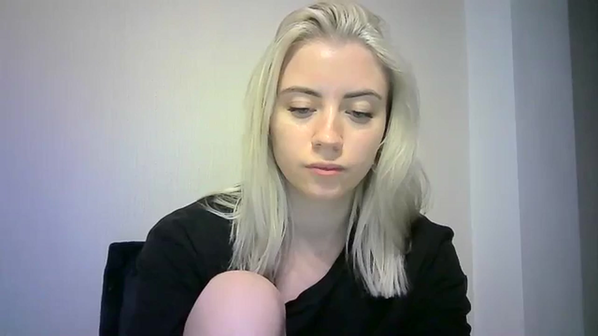 Gallery image thumbnail from Sulfate0's myfreecams stream on, 01/04/2024, 13:19 image 12 of 20