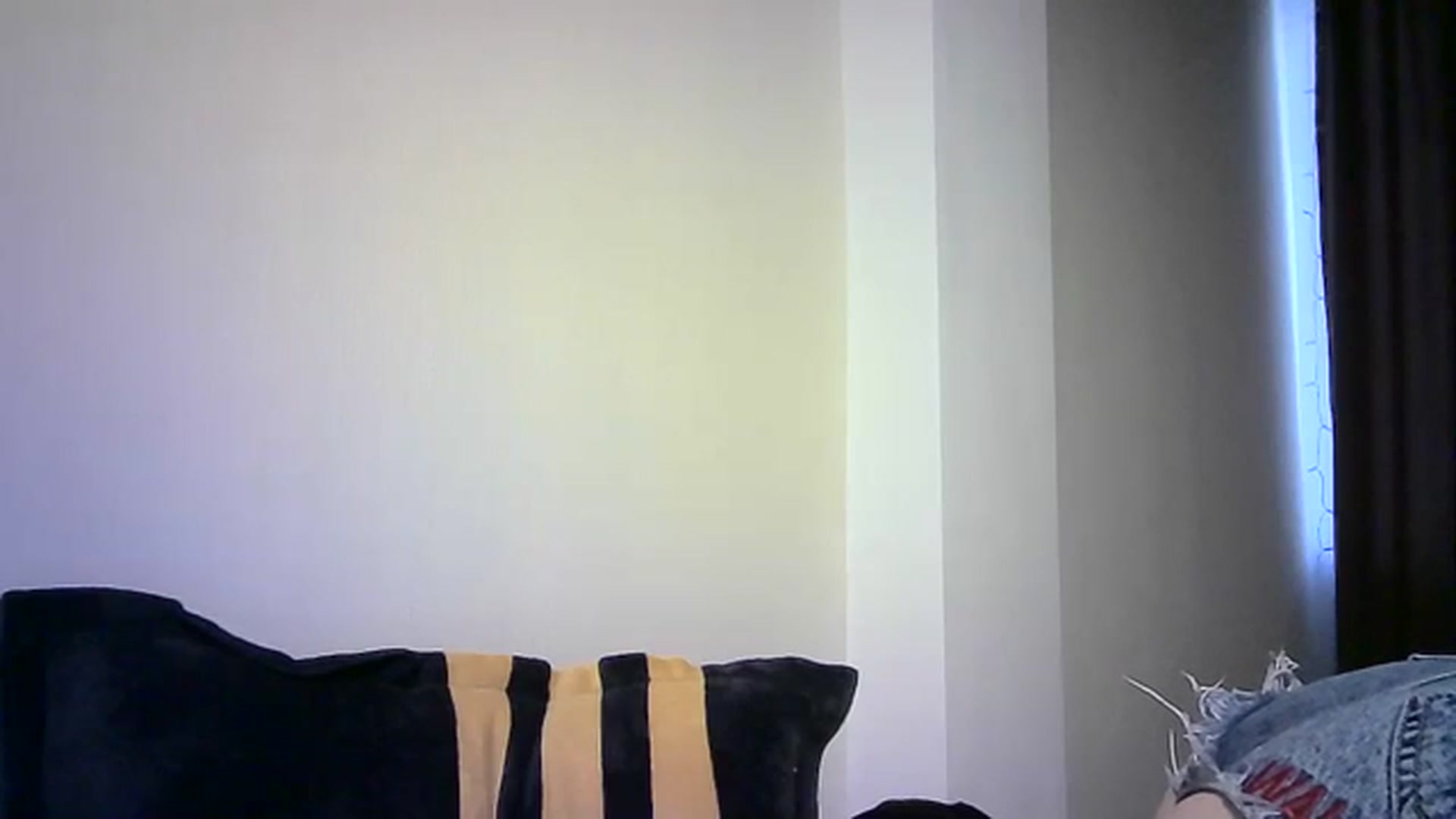 Gallery image thumbnail from Sulfate0's myfreecams stream on, 01/04/2024, 13:19 image 17 of 20