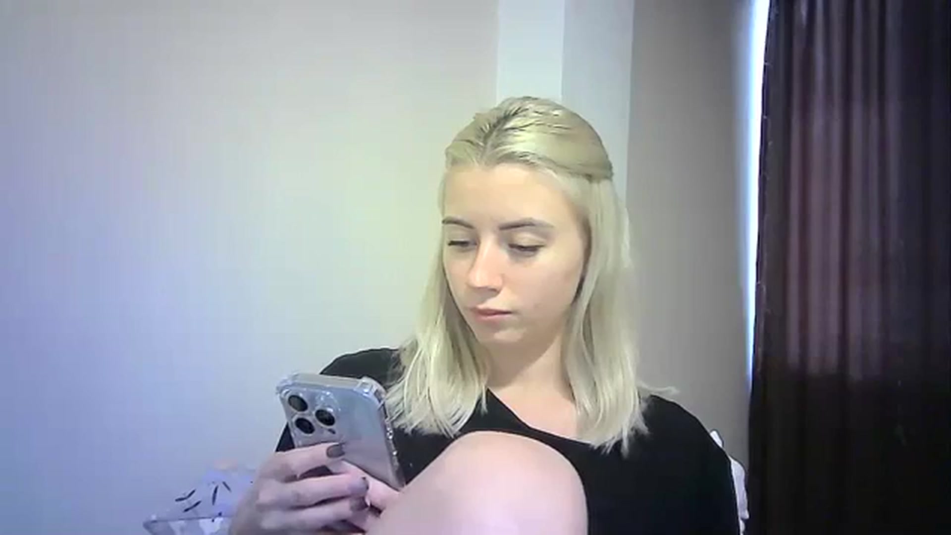 Gallery image thumbnail from Sulfate0's myfreecams stream on, 01/15/2024, 11:43 image 20 of 20