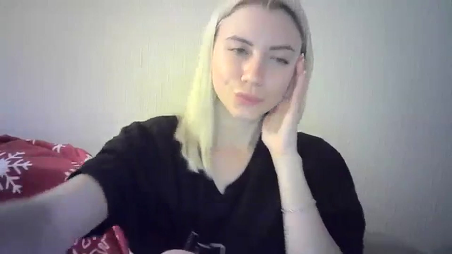 Gallery image thumbnail from Sulfate0's myfreecams stream on, 02/10/2024, 12:20 image 11 of 20