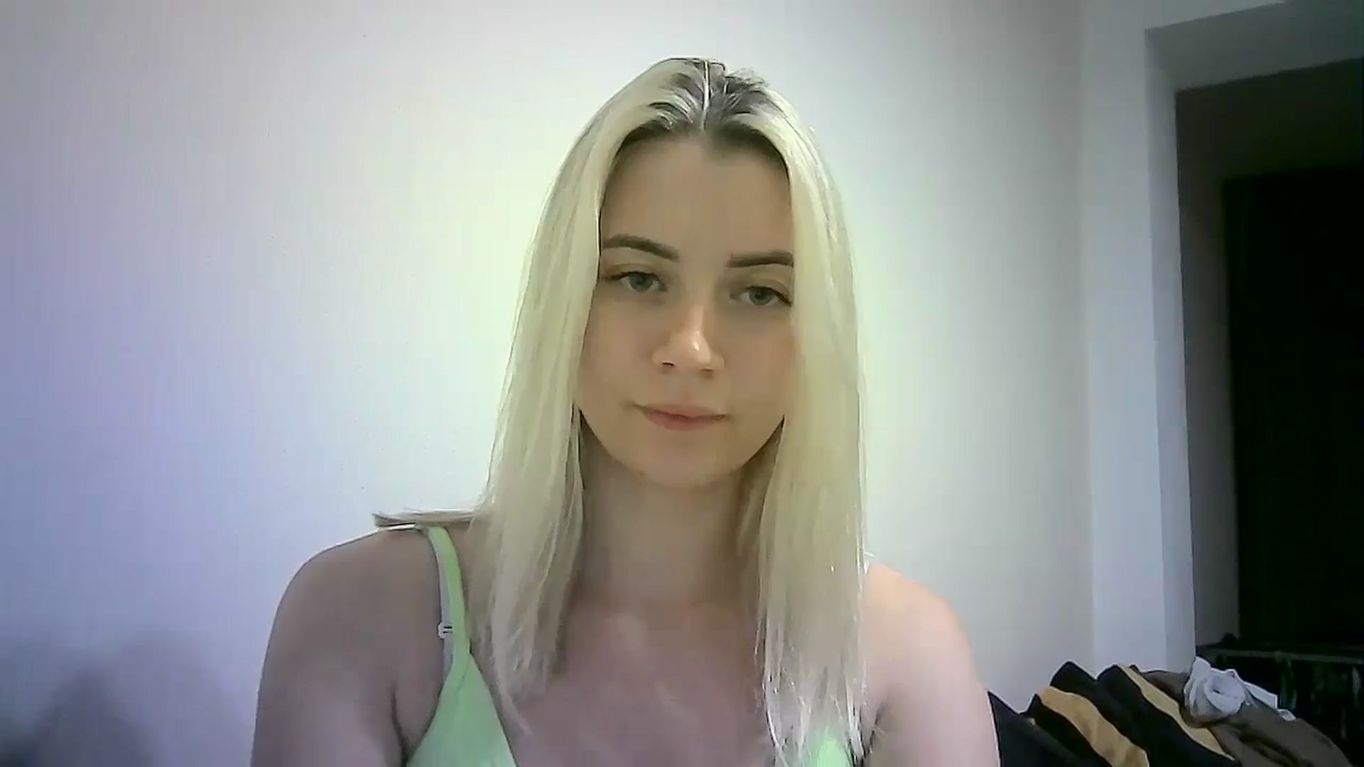 Gallery image thumbnail from Sulfate0's myfreecams stream on, 02/19/2024, 15:57 image 16 of 20