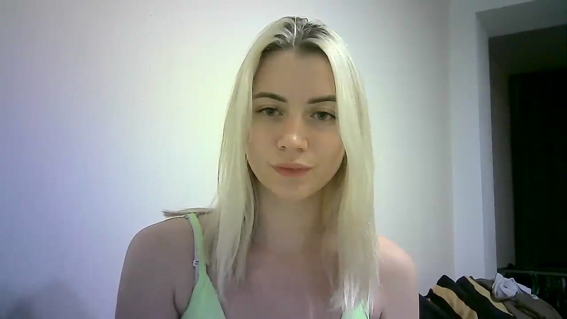 Gallery image thumbnail from Sulfate0's myfreecams stream on, 02/19/2024, 15:57 image 14 of 20