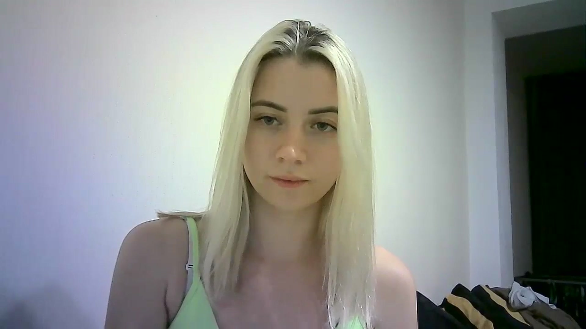 Gallery image thumbnail from Sulfate0's myfreecams stream on, 02/19/2024, 15:57 image 15 of 20