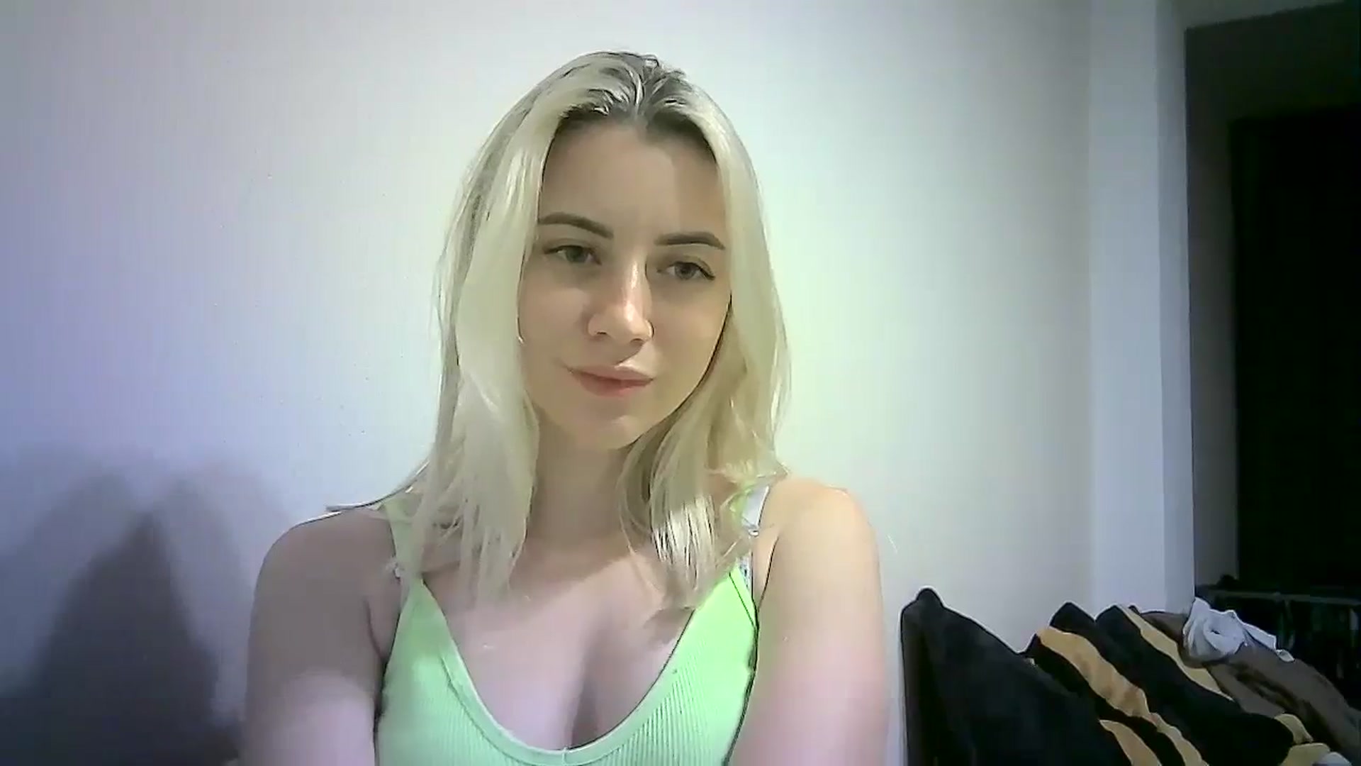 Gallery image thumbnail from Sulfate0's myfreecams stream on, 02/19/2024, 15:57 image 20 of 20