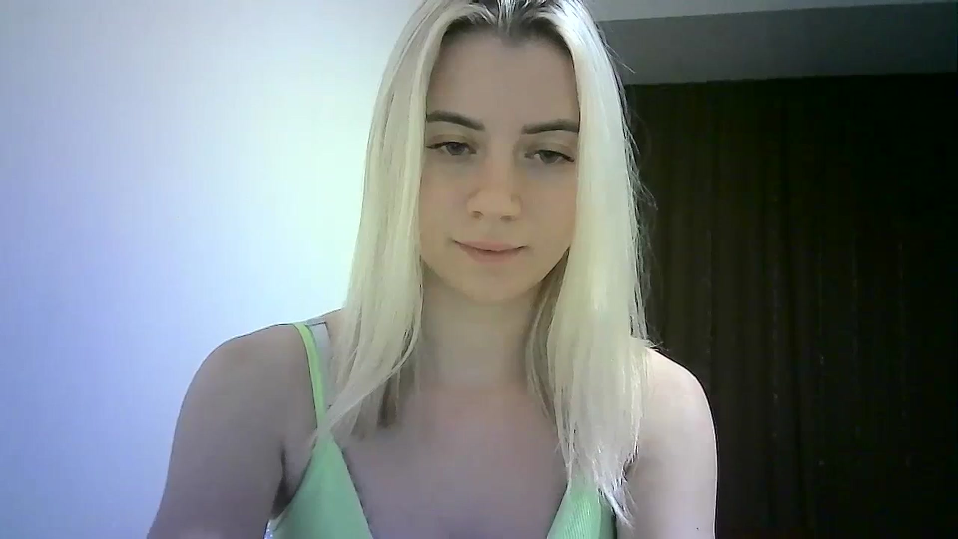 Gallery image thumbnail from Sulfate0's myfreecams stream on, 02/19/2024, 16:29 image 5 of 20