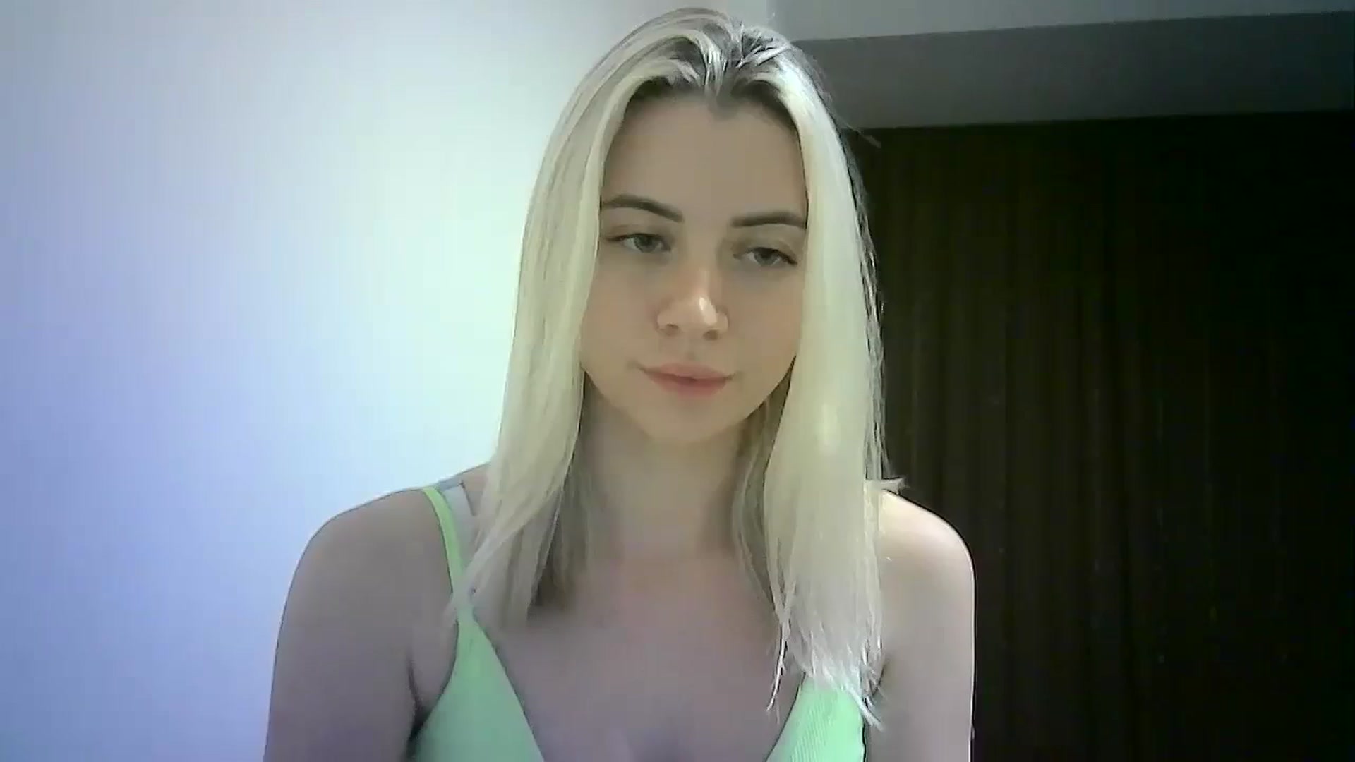 Gallery image thumbnail from Sulfate0's myfreecams stream on, 02/19/2024, 16:29 image 1 of 20