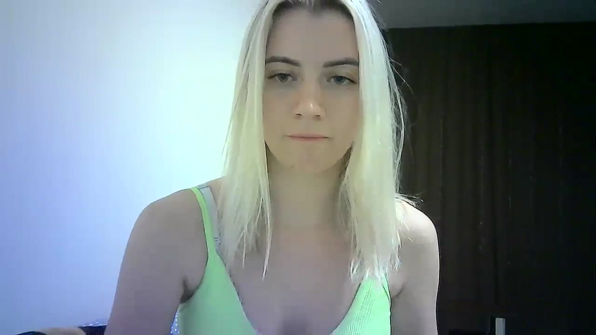 Gallery image thumbnail from Sulfate0's myfreecams stream on, 02/19/2024, 16:29 image 11 of 20