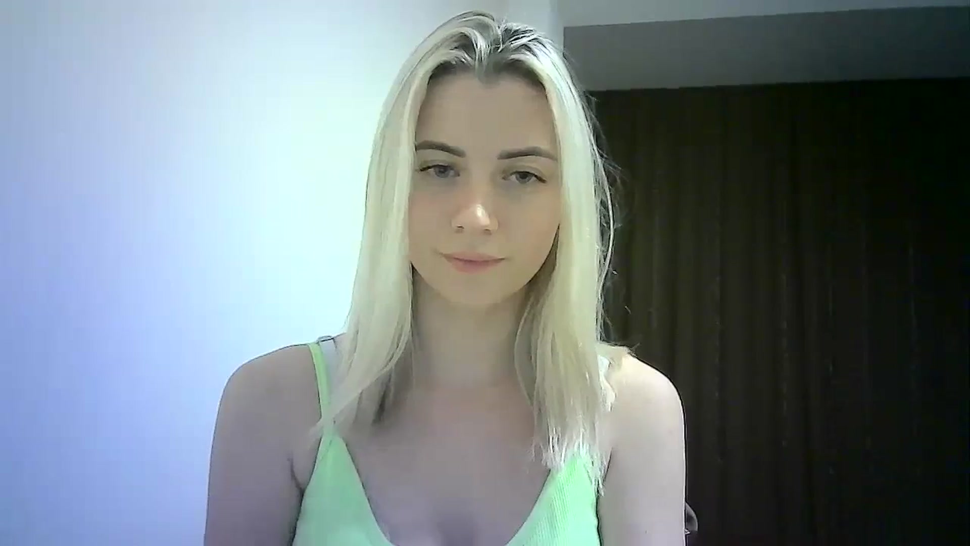 Gallery image thumbnail from Sulfate0's myfreecams stream on, 02/19/2024, 16:29 image 6 of 20