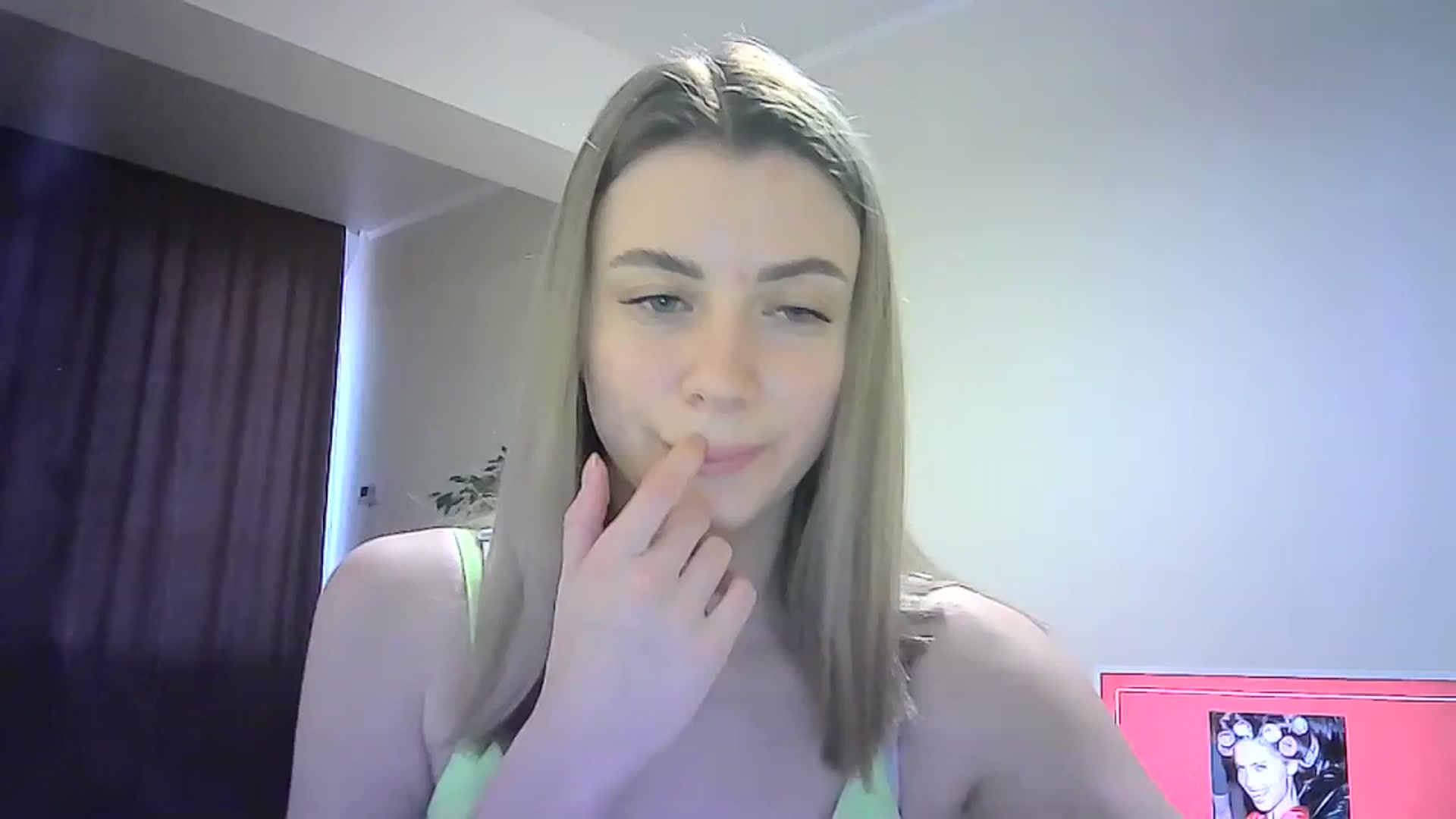 Gallery image thumbnail from Sulfate0's myfreecams stream on, 03/01/2024, 14:27 image 1 of 20
