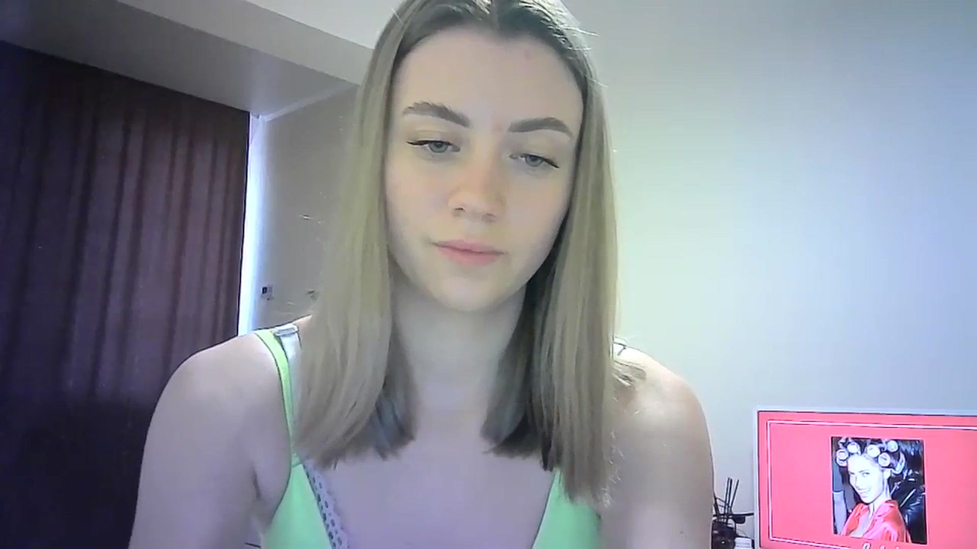 Gallery image thumbnail from Sulfate0's myfreecams stream on, 03/01/2024, 14:27 image 8 of 20