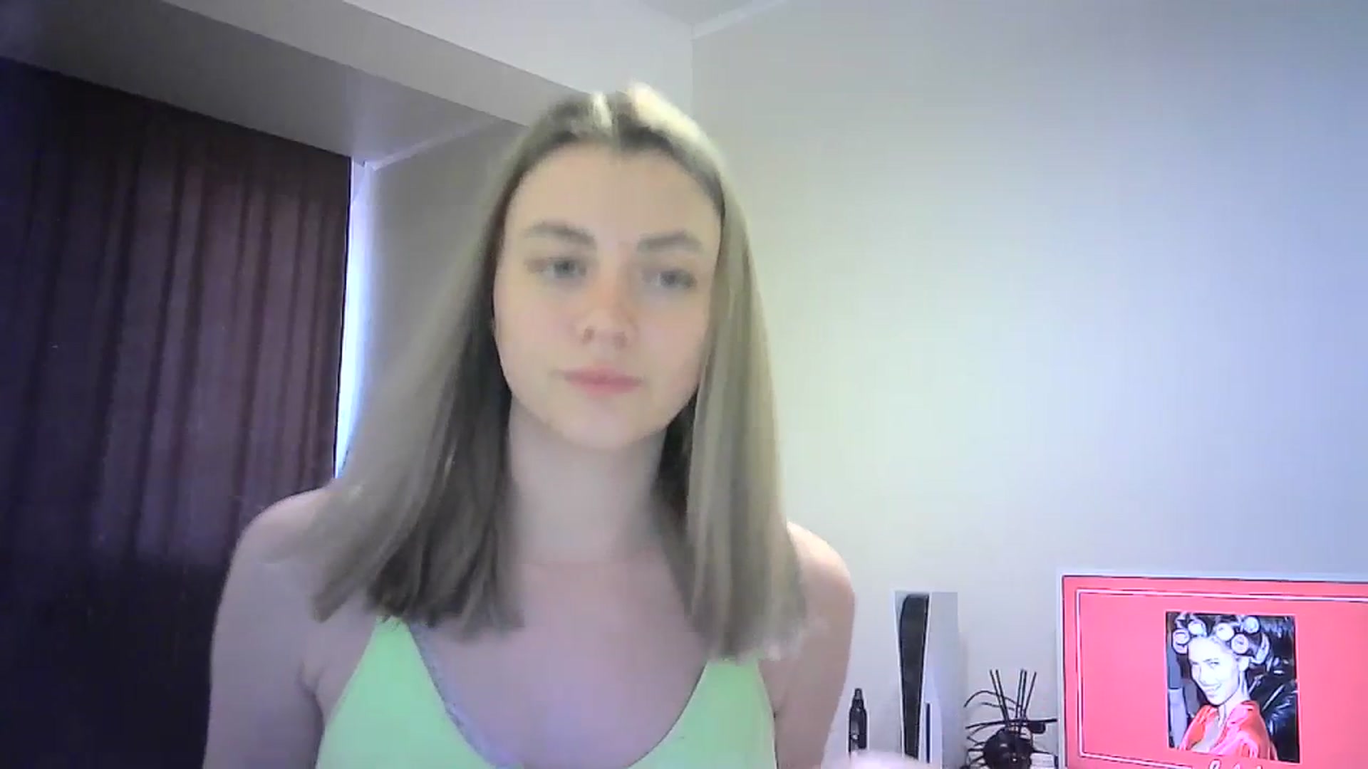 Gallery image thumbnail from Sulfate0's myfreecams stream on, 03/01/2024, 14:27 image 4 of 20