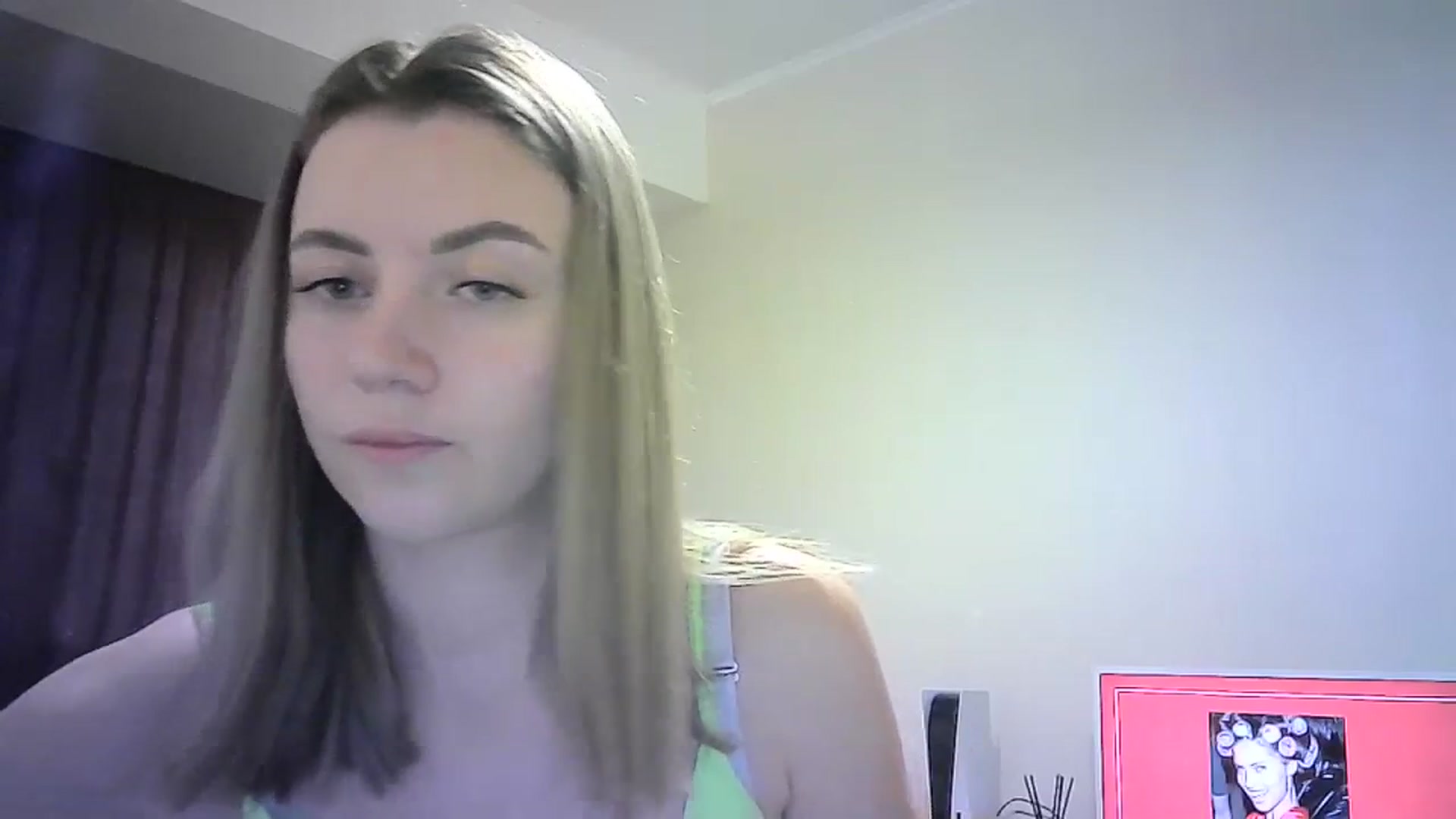 Gallery image thumbnail from Sulfate0's myfreecams stream on, 03/01/2024, 14:27 image 2 of 20