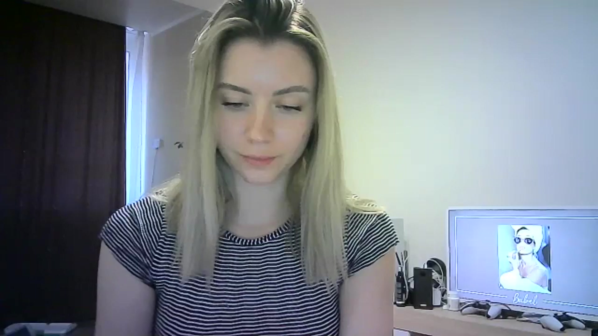 Gallery image thumbnail from Sulfate0's myfreecams stream on, 03/11/2024, 14:49 image 9 of 20