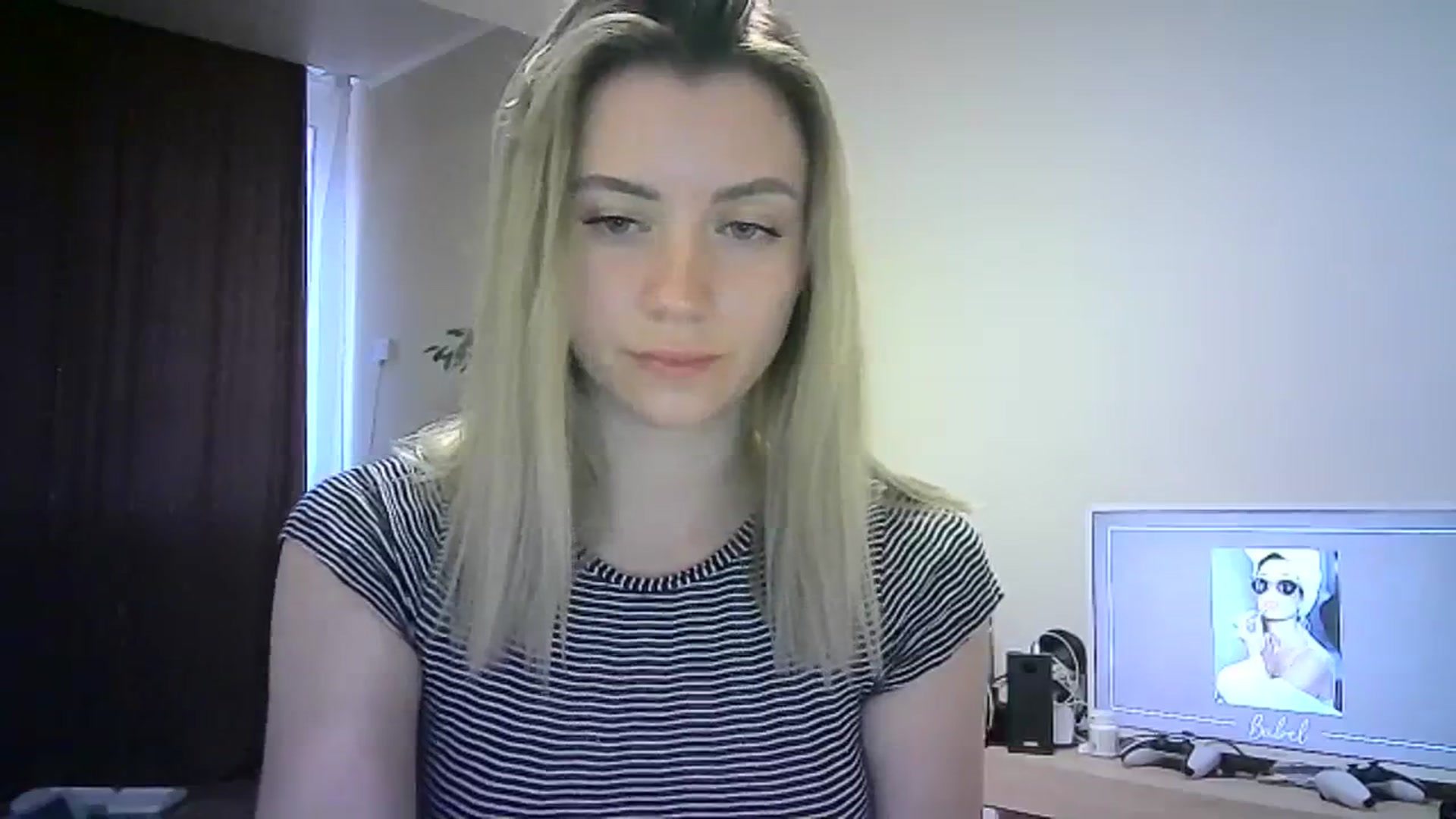 Gallery image thumbnail from Sulfate0's myfreecams stream on, 03/11/2024, 14:49 image 8 of 20
