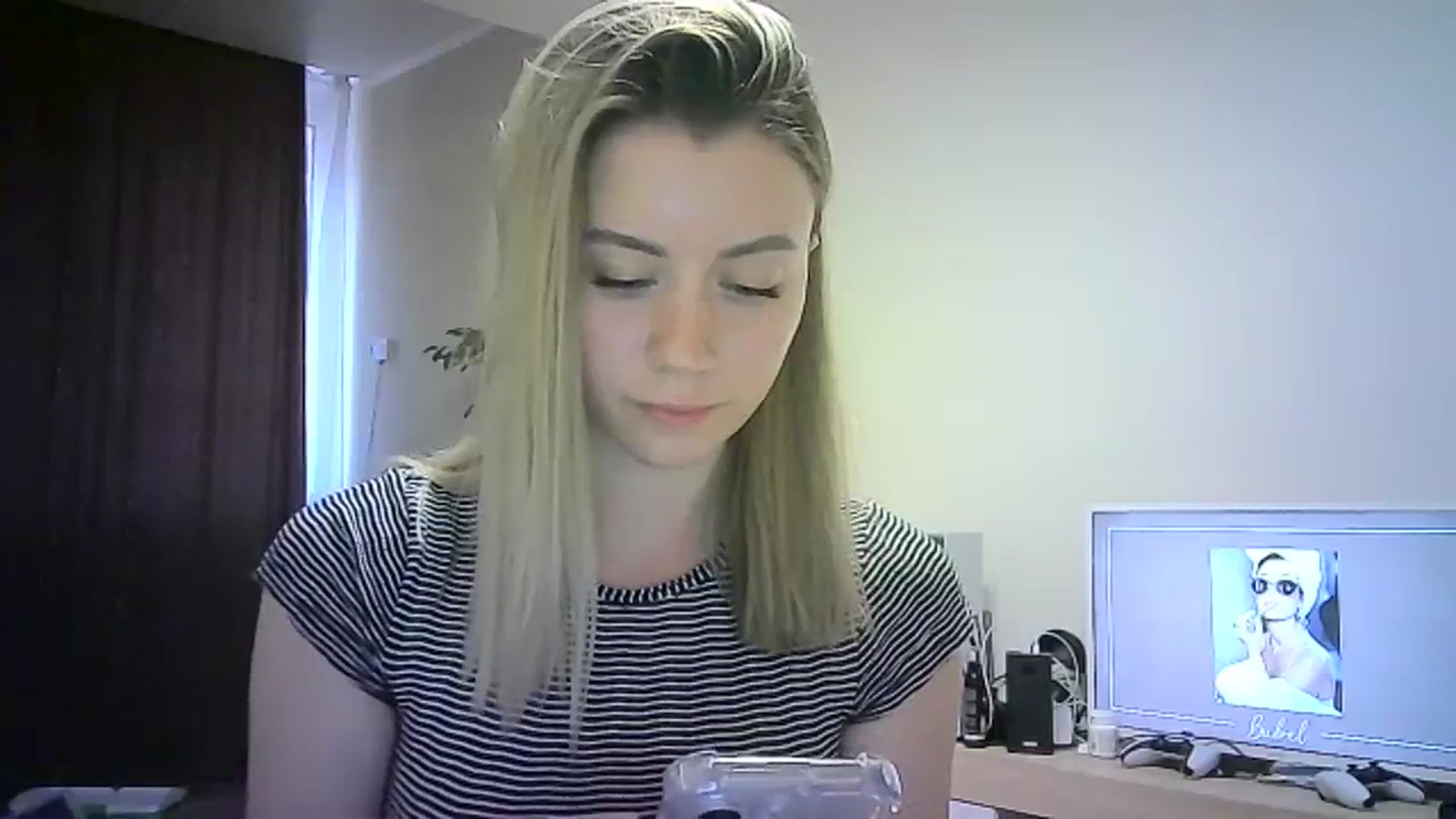 Gallery image thumbnail from Sulfate0's myfreecams stream on, 03/11/2024, 14:49 image 3 of 20