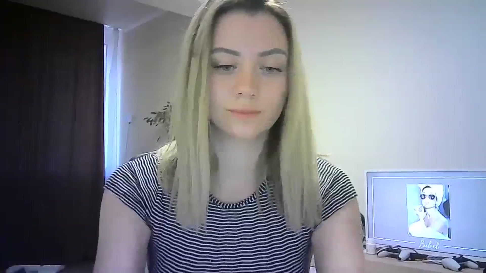 Gallery image thumbnail from Sulfate0's myfreecams stream on, 03/11/2024, 14:49 image 19 of 20