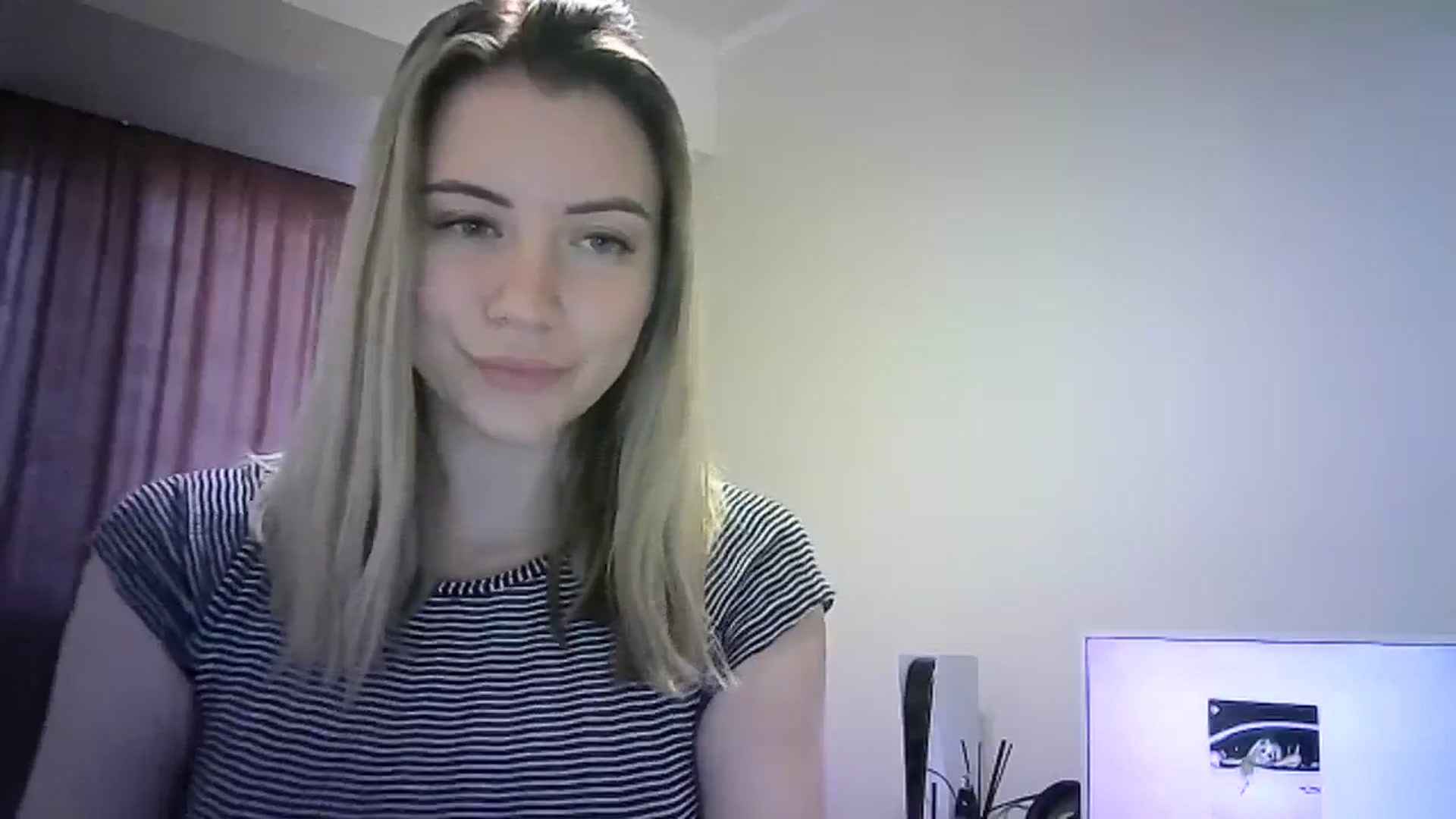 Gallery image thumbnail from Sulfate0's myfreecams stream on, 03/17/2024, 11:10 image 10 of 20