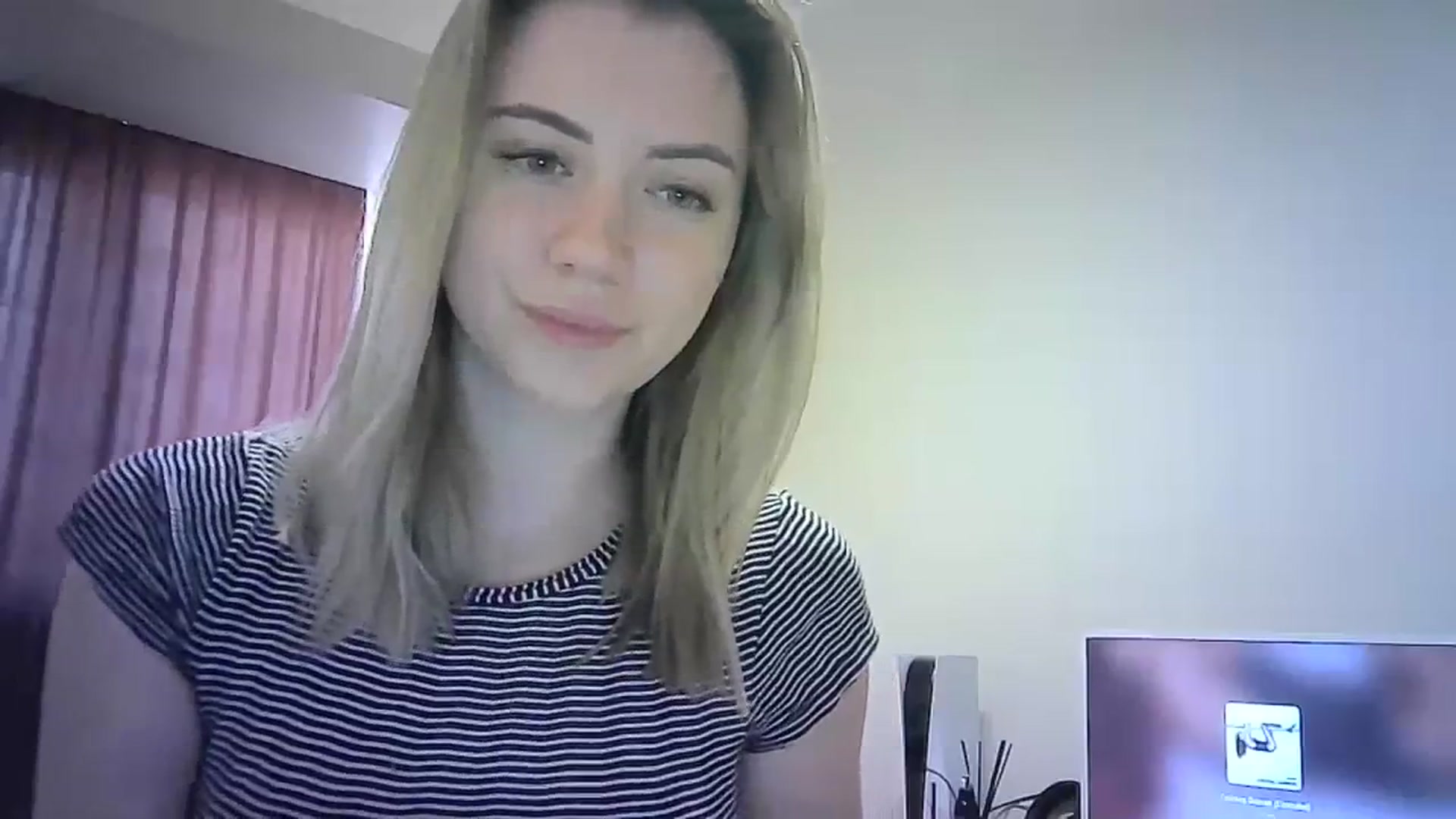 Gallery image thumbnail from Sulfate0's myfreecams stream on, 03/17/2024, 11:10 image 17 of 20