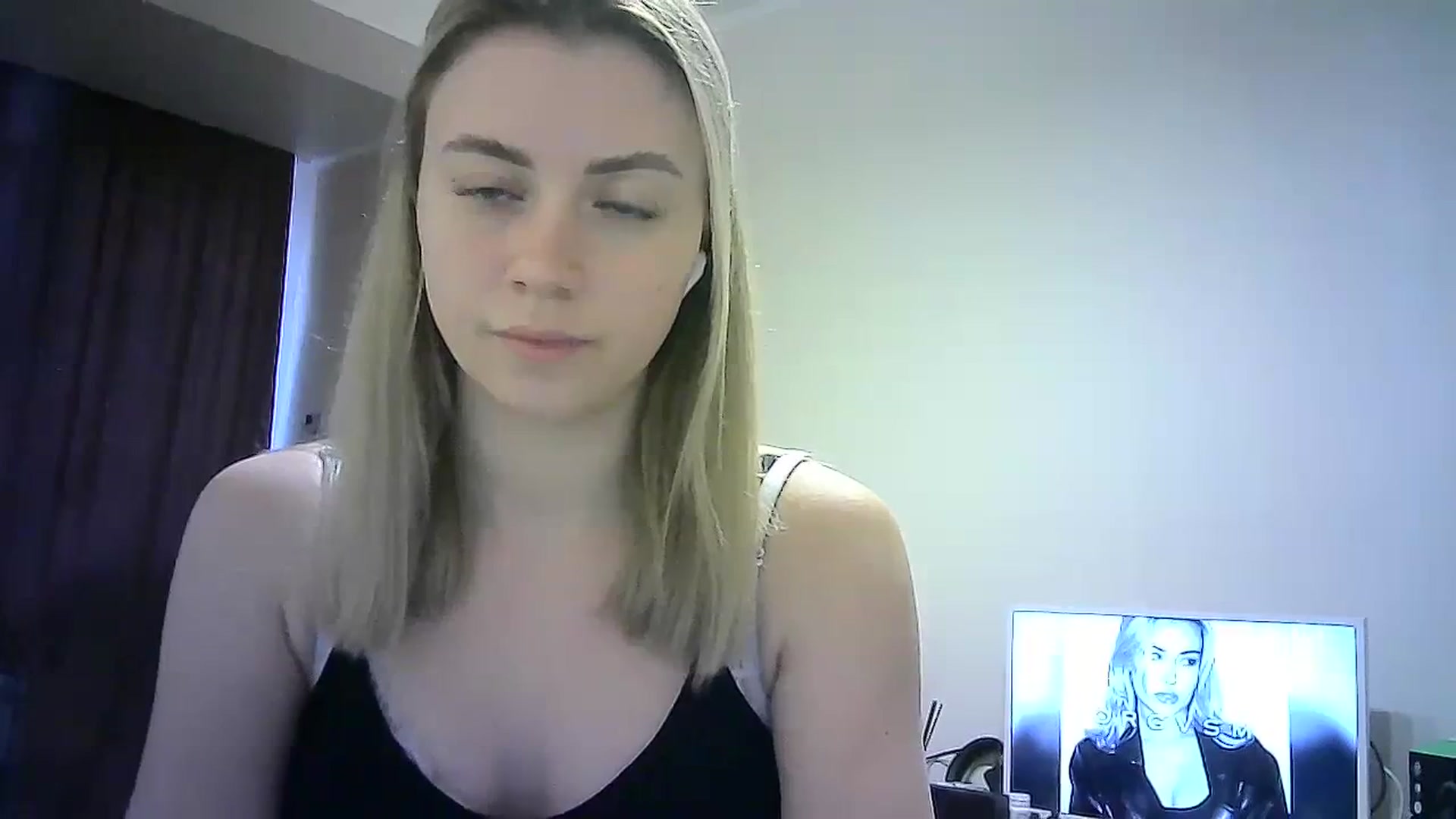 Gallery image thumbnail from Sulfate0's myfreecams stream on, 03/18/2024, 15:24 image 8 of 20