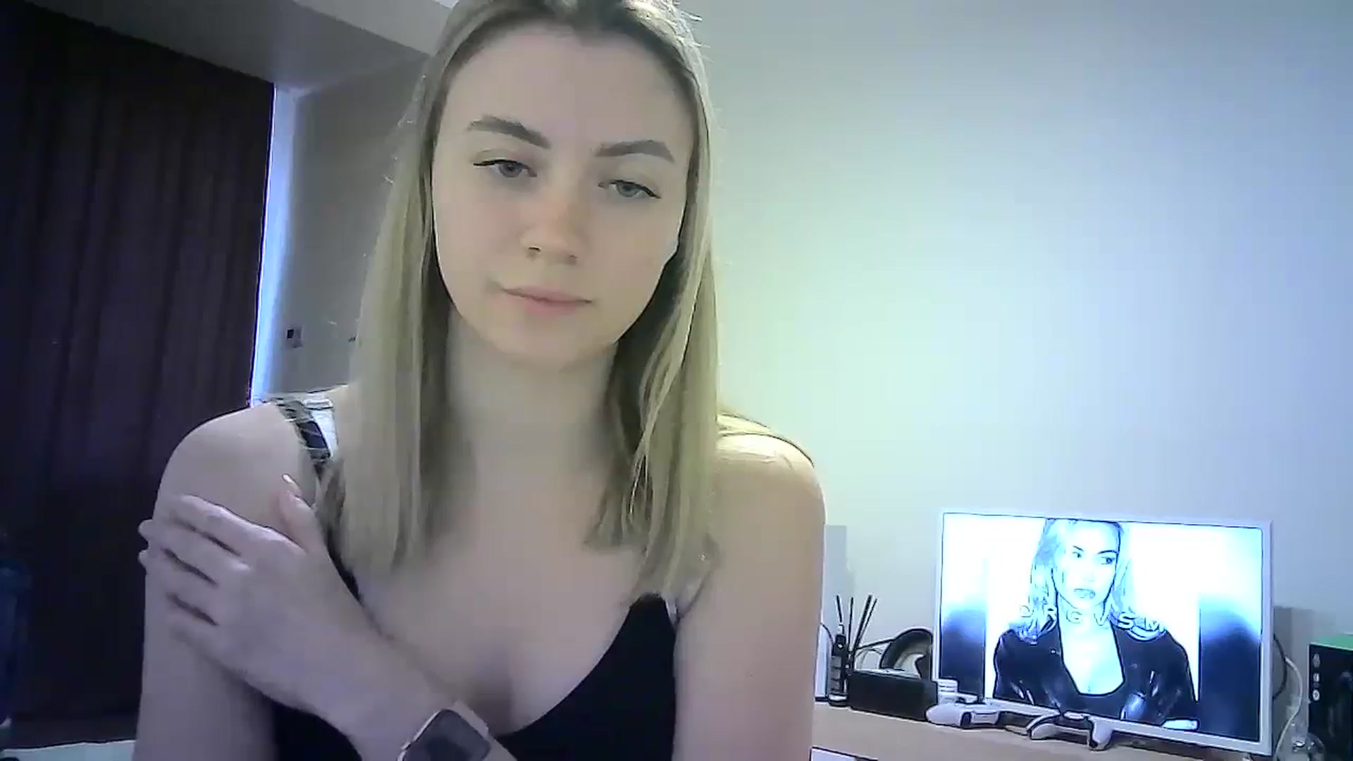 Gallery image thumbnail from Sulfate0's myfreecams stream on, 03/18/2024, 15:24 image 12 of 20