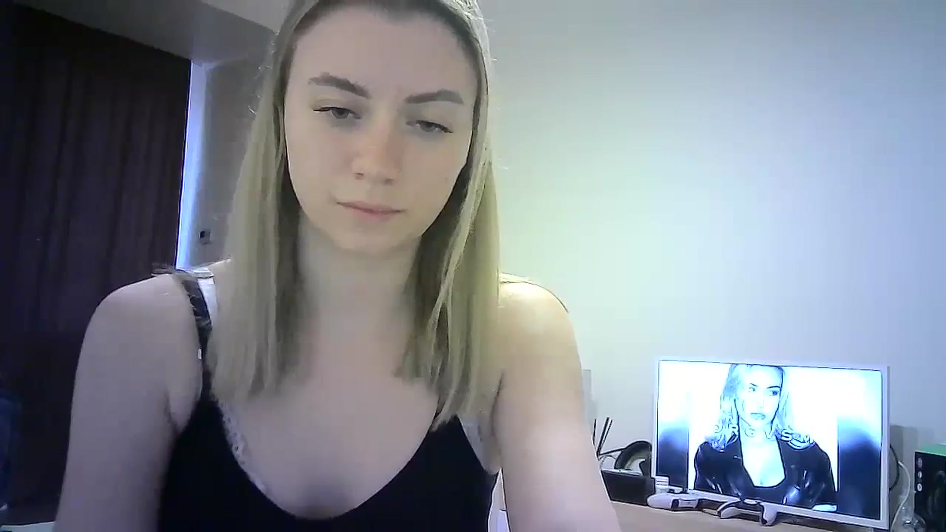 Gallery image thumbnail from Sulfate0's myfreecams stream on, 03/18/2024, 15:24 image 13 of 20
