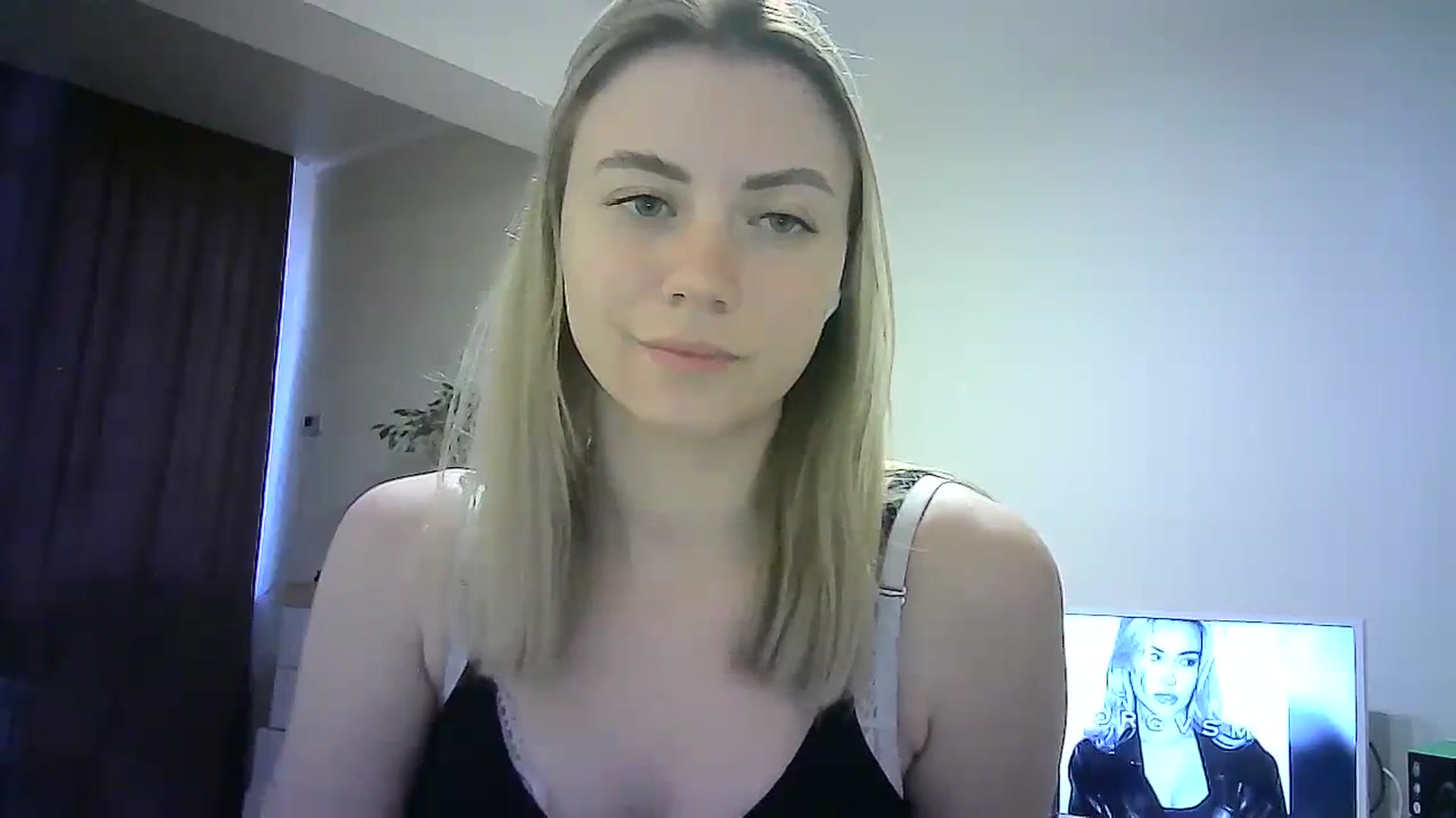 Gallery image thumbnail from Sulfate0's myfreecams stream on, 03/18/2024, 15:24 image 5 of 20