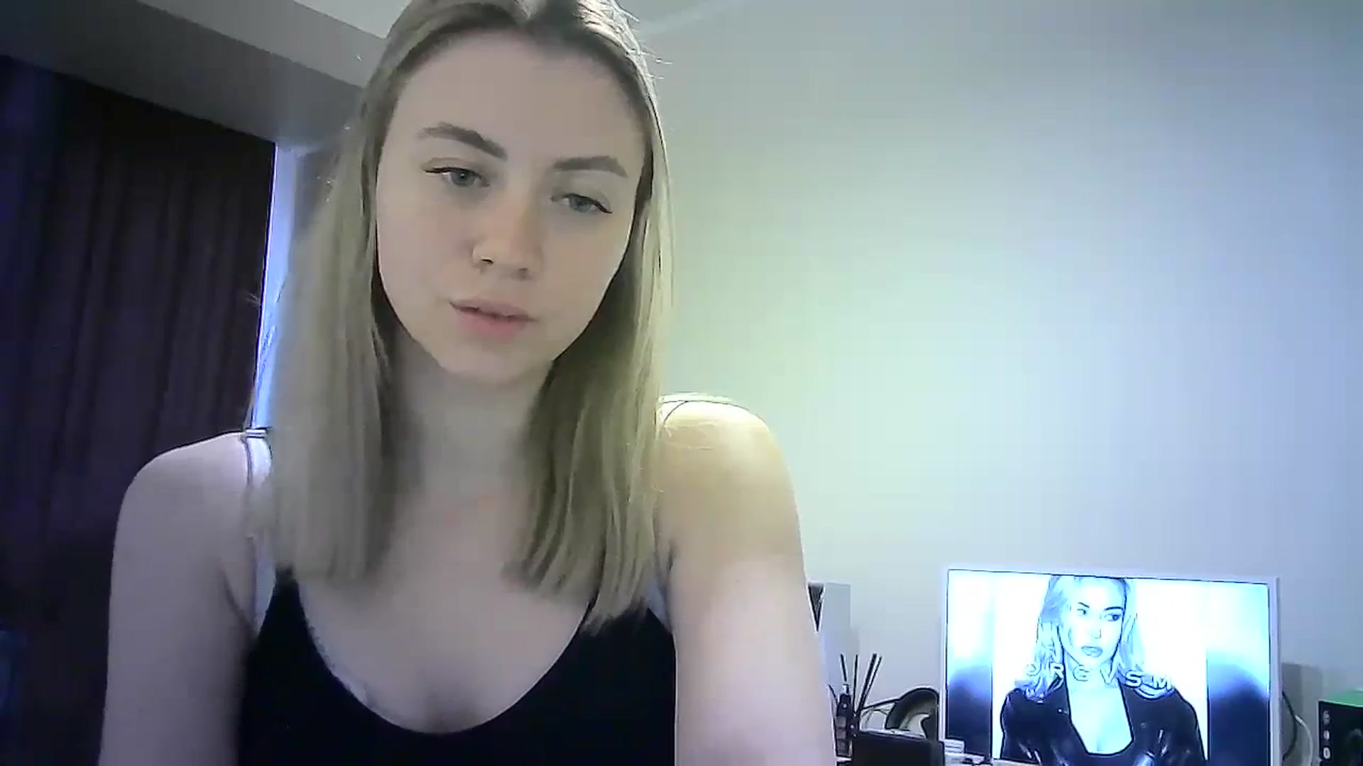 Gallery image thumbnail from Sulfate0's myfreecams stream on, 03/18/2024, 15:24 image 6 of 20