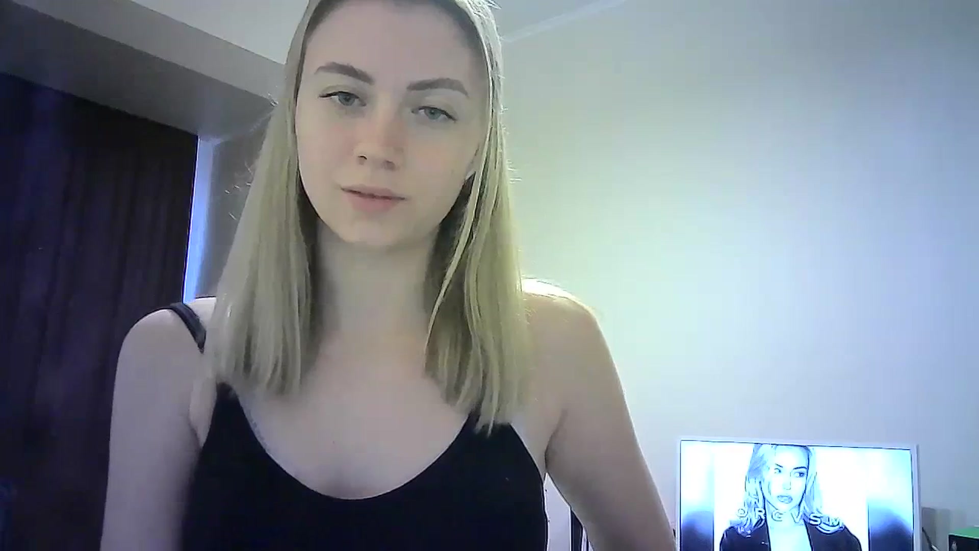 Gallery image thumbnail from Sulfate0's myfreecams stream on, 03/18/2024, 15:24 image 18 of 20