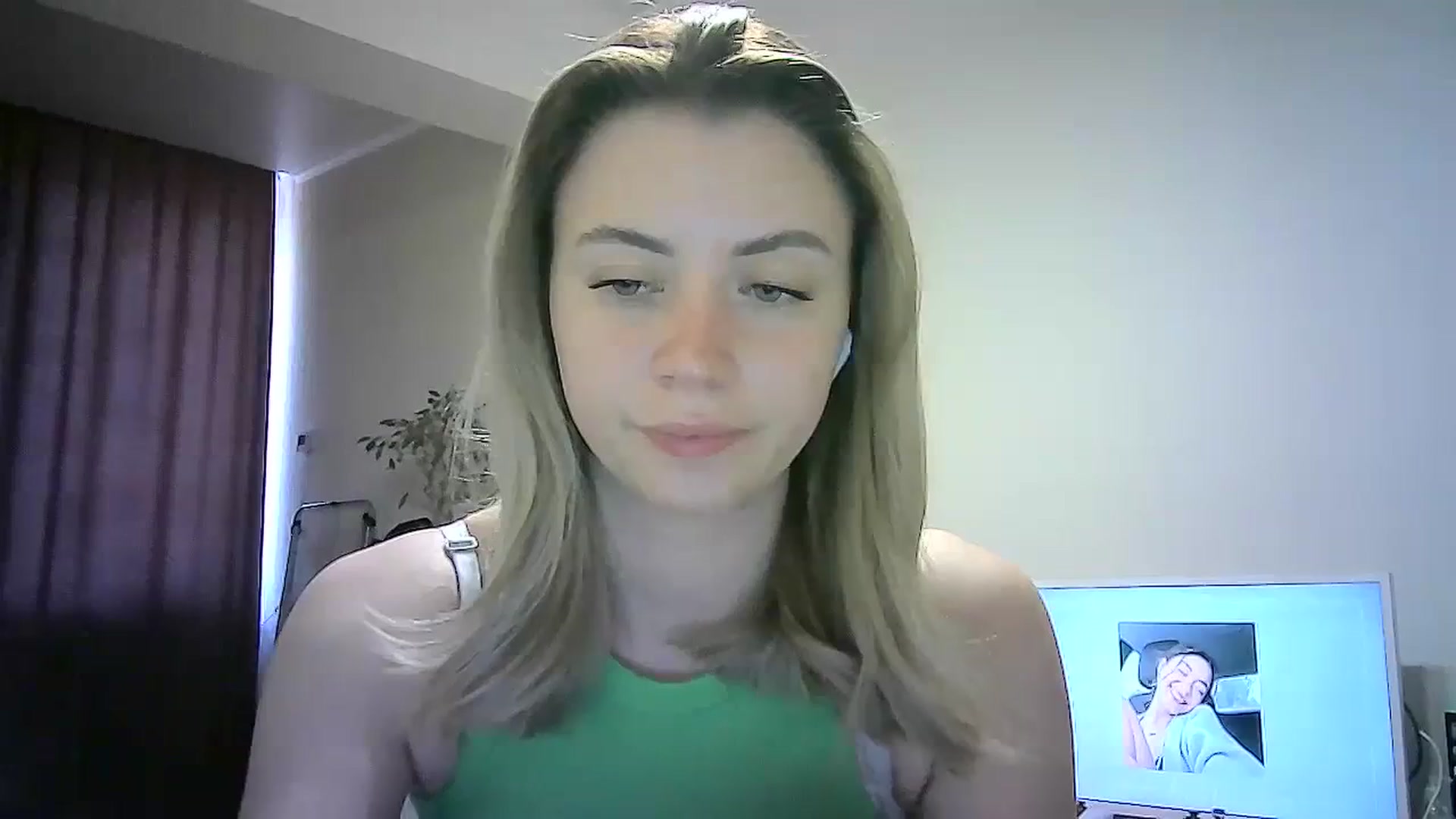 Gallery image thumbnail from Sulfate0's myfreecams stream on, 03/24/2024, 11:25 image 1 of 20