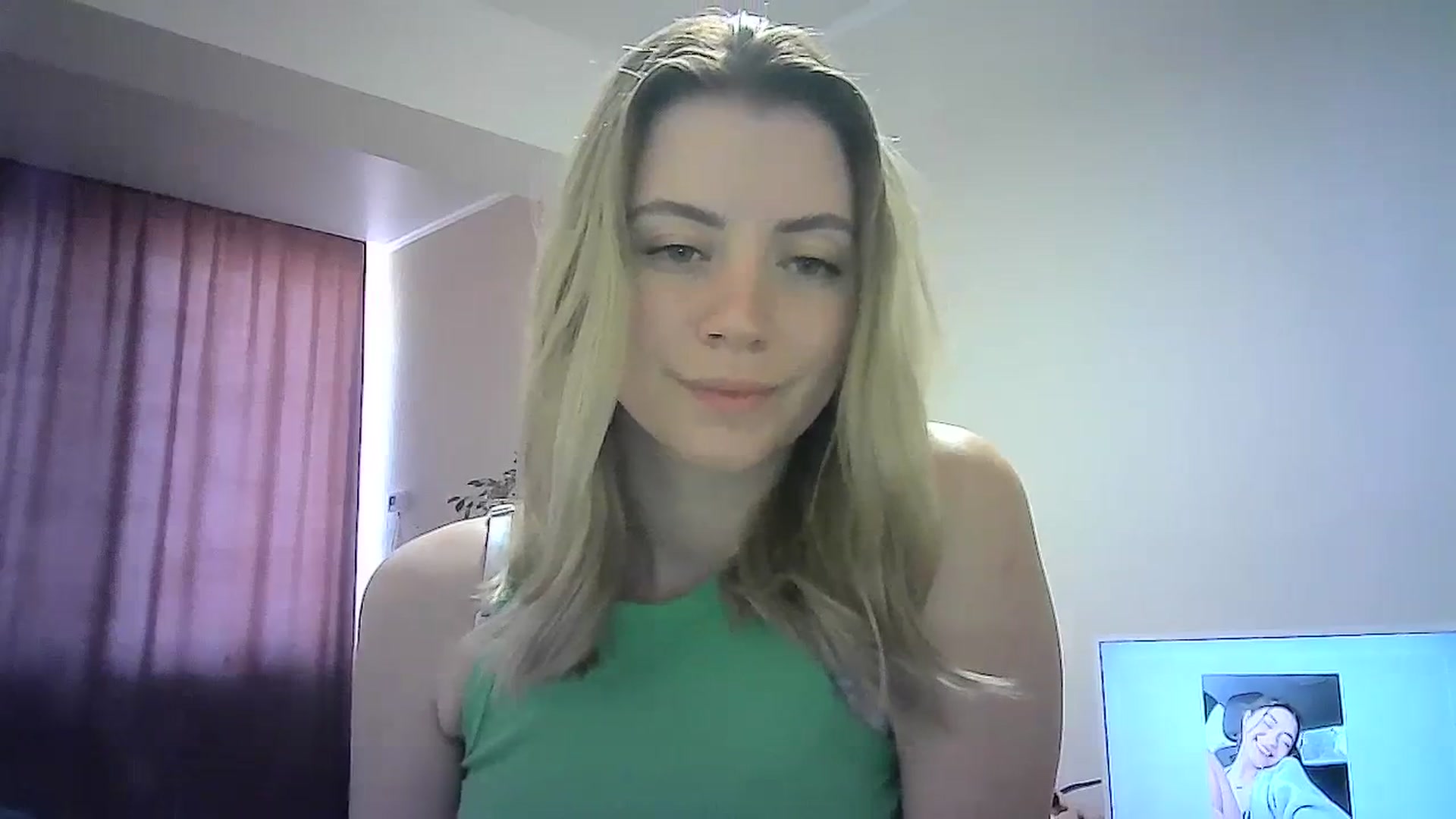 Gallery image thumbnail from Sulfate0's myfreecams stream on, 03/24/2024, 11:25 image 13 of 20
