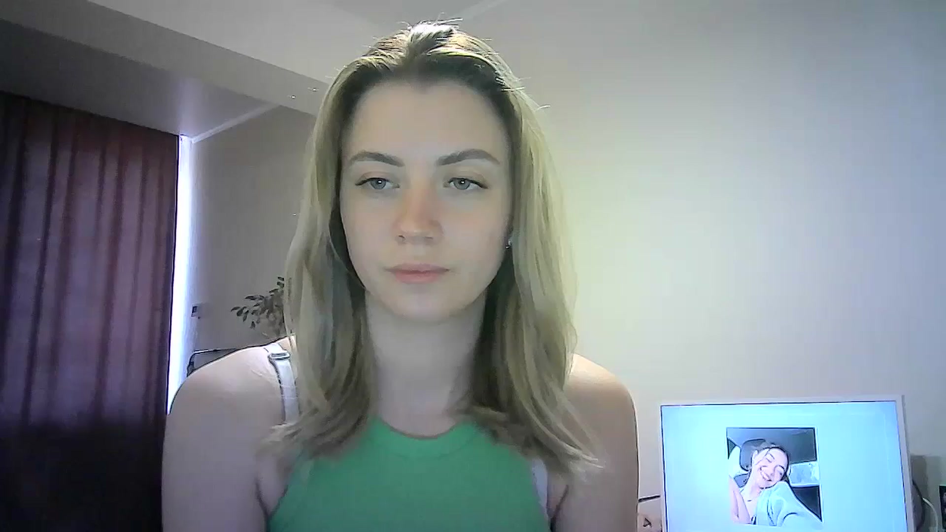 Gallery image thumbnail from Sulfate0's myfreecams stream on, 03/24/2024, 11:25 image 4 of 20