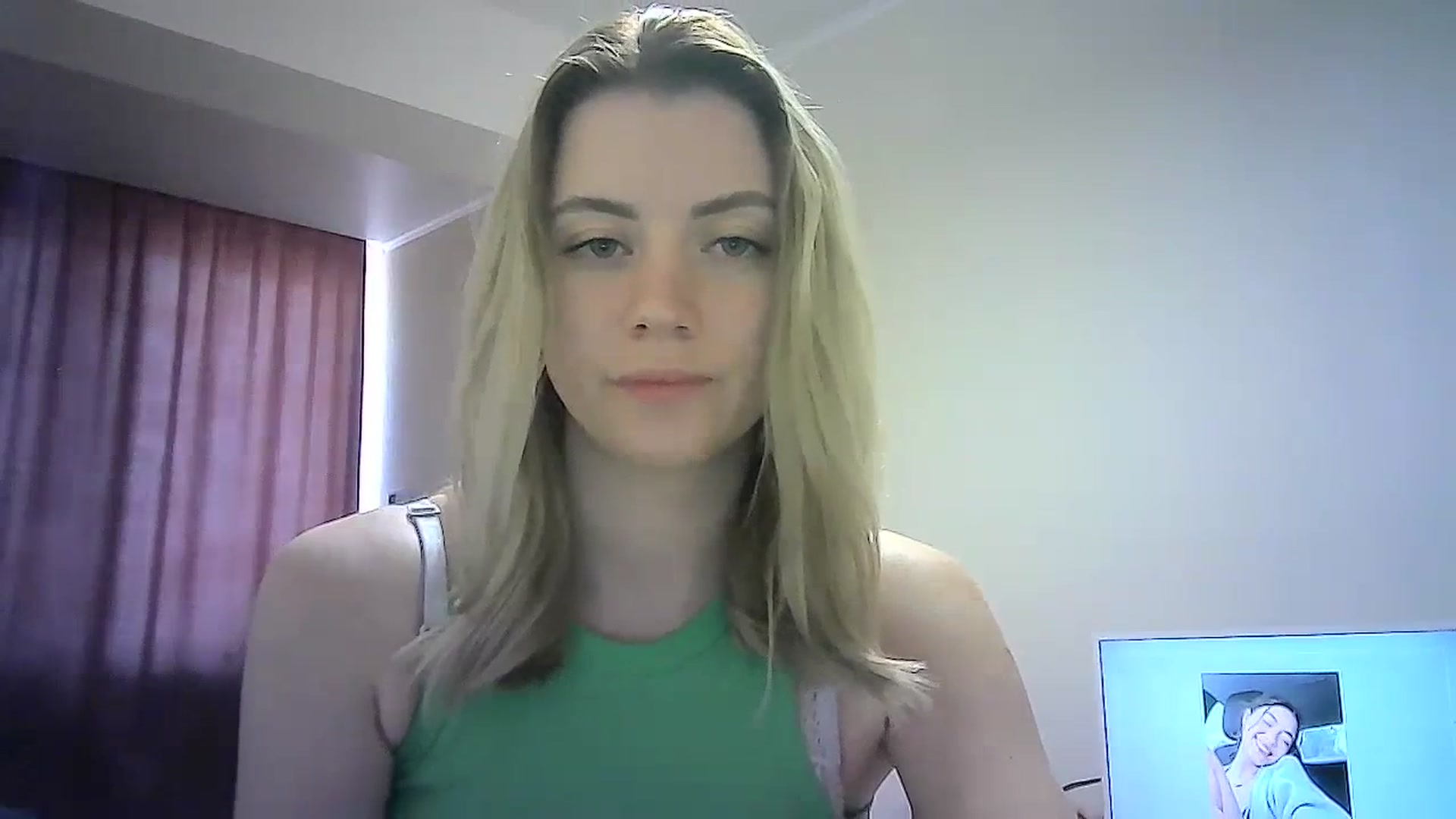 Gallery image thumbnail from Sulfate0's myfreecams stream on, 03/24/2024, 11:25 image 15 of 20